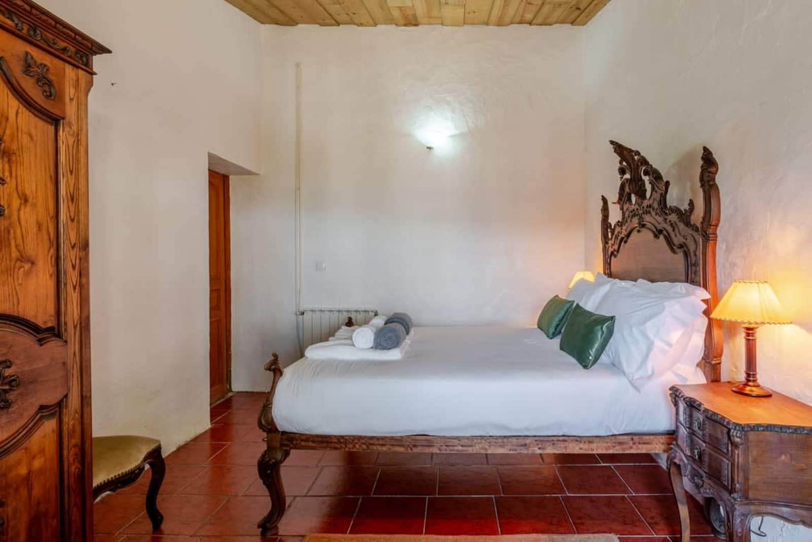 Roses House at Fountain Retreat I Pool & Sports – luxury villa in Minho Coast, Portugal – image 34