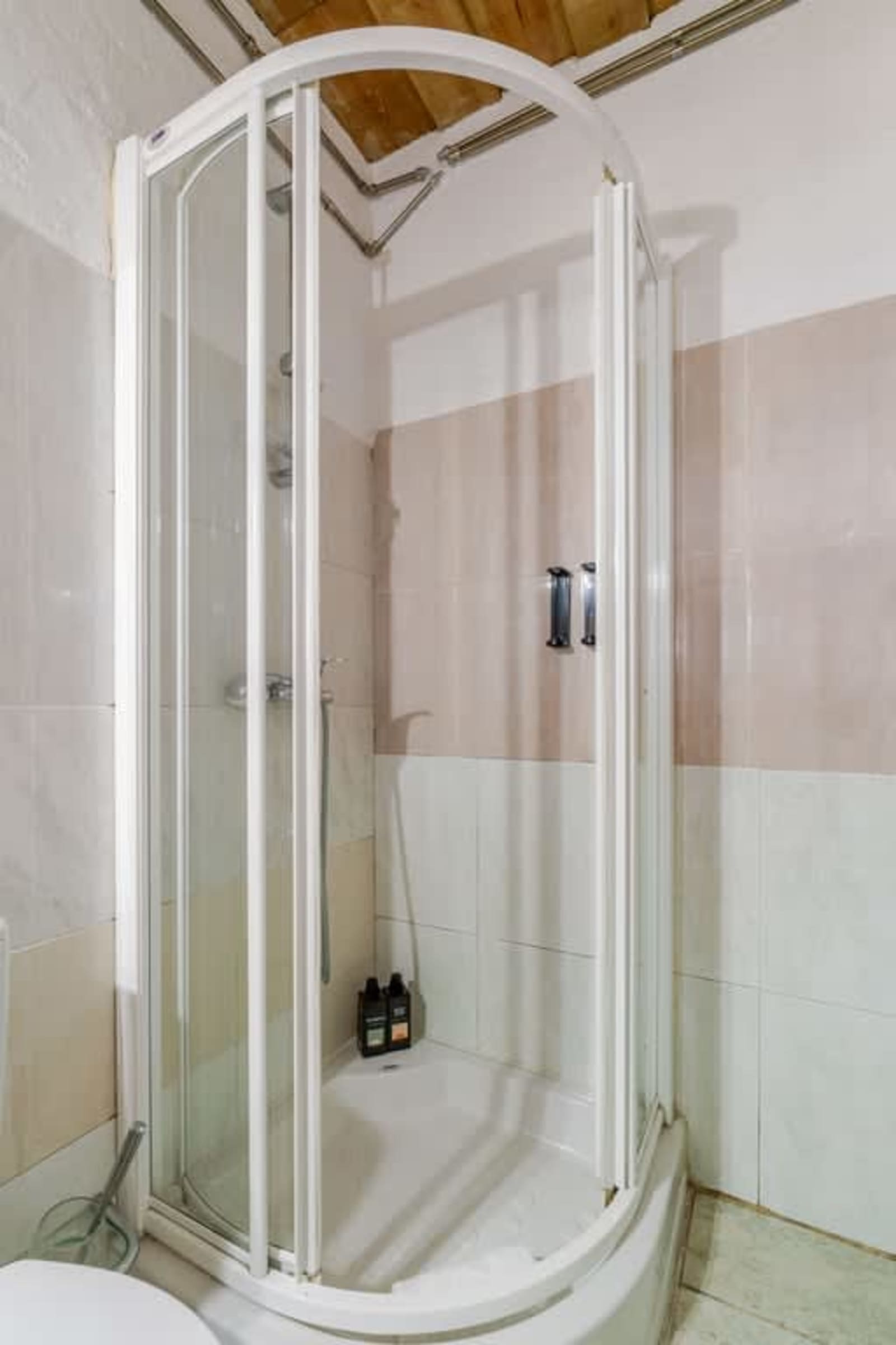 Roses House at Fountain Retreat I Pool & Sports – luxury villa in Minho Coast, Portugal – image 32
