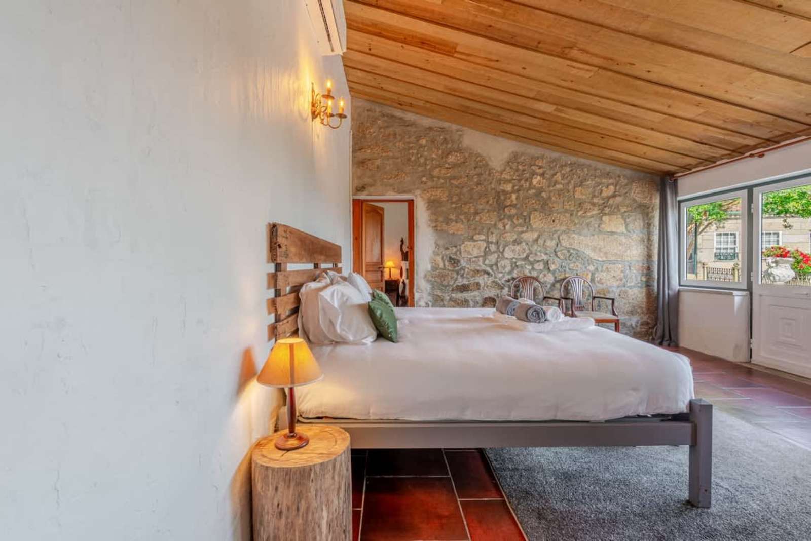 Roses House at Fountain Retreat I Pool & Sports – luxury villa in Minho Coast, Portugal – image 22
