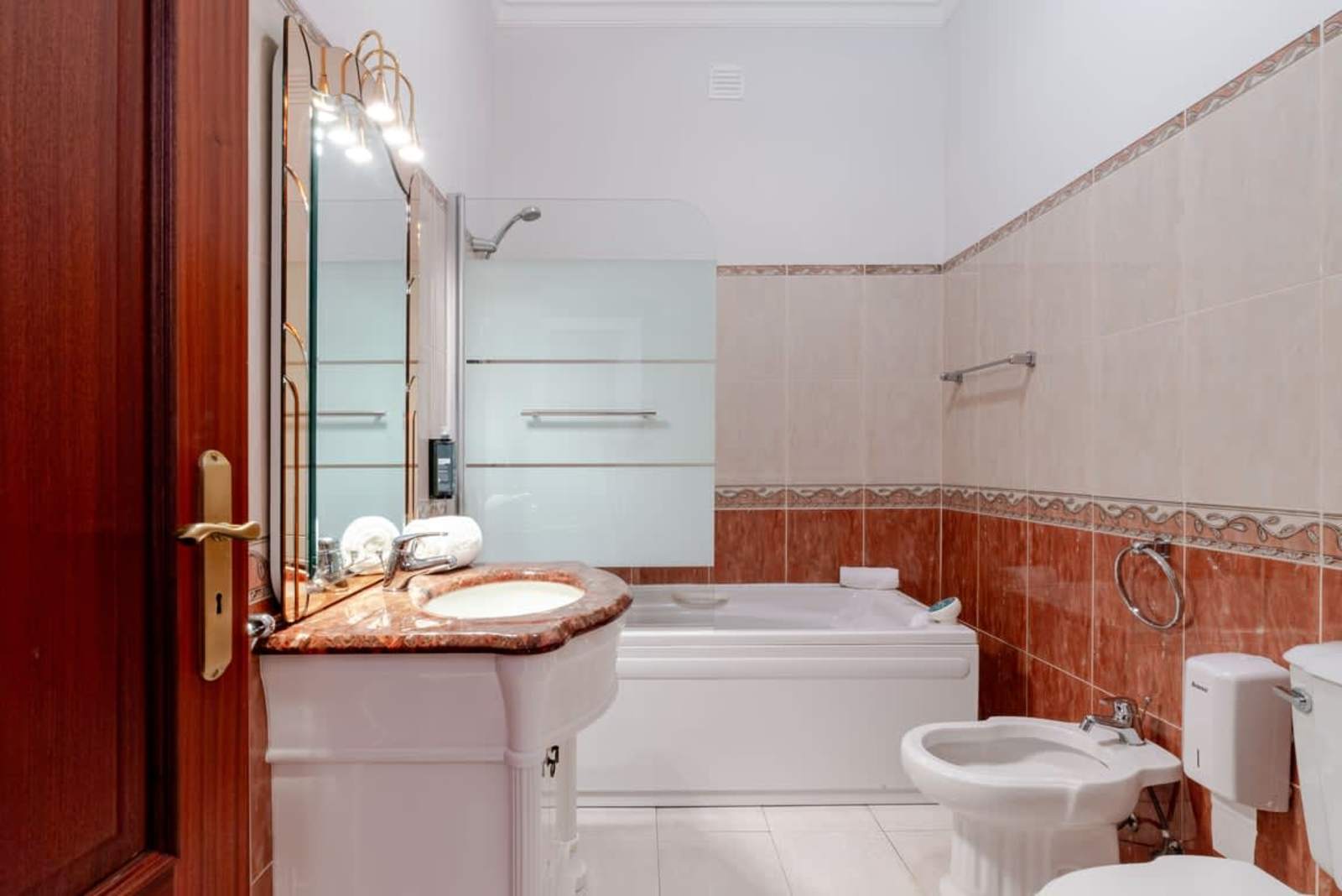Senhorial House at Fountain Retreat-Pool & Sports – luxury villa in Minho Coast, Portugal – image 109