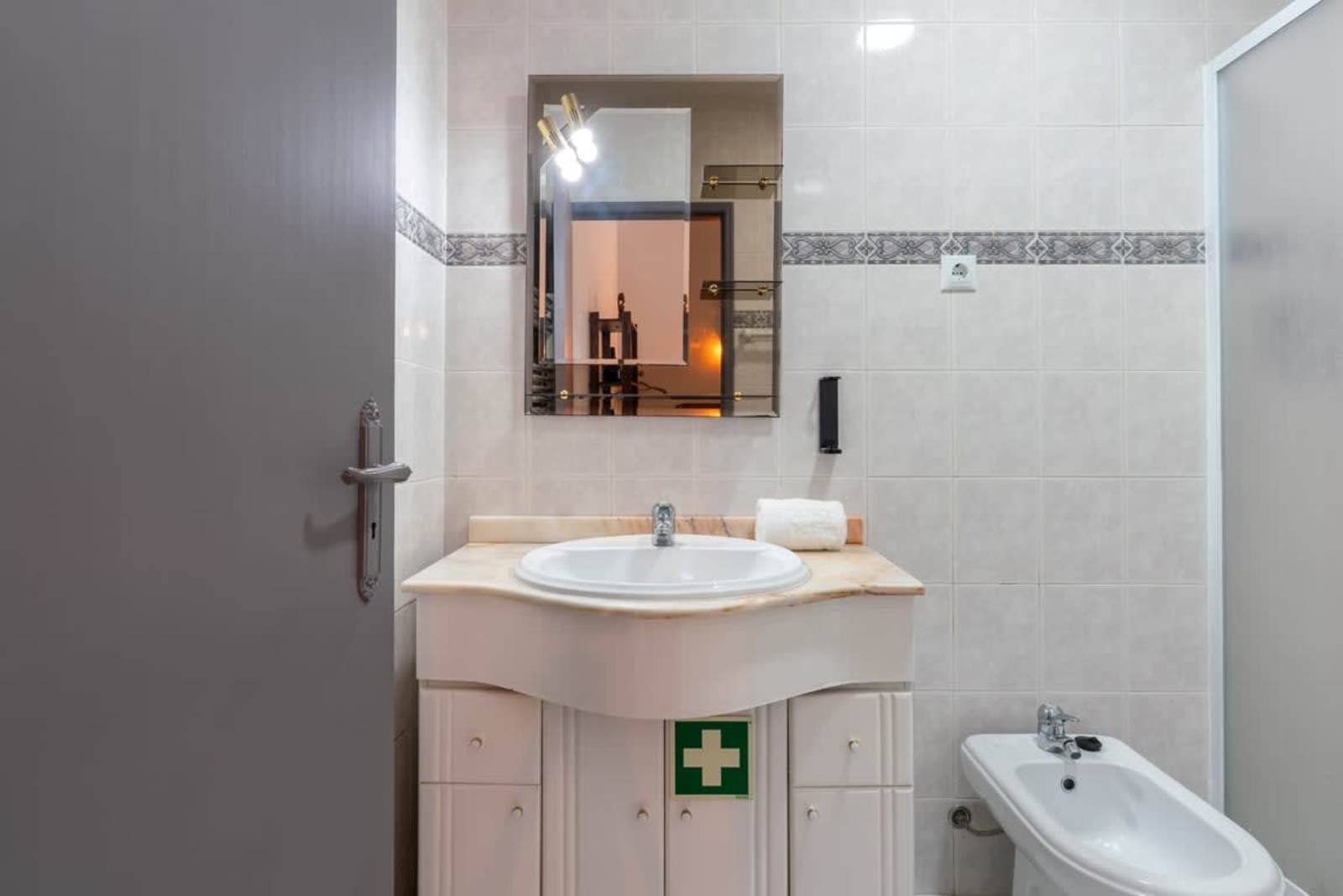 Fountain Retreat I Pool & Sports Escape – luxury villa in Minho Coast, Portugal – image 16