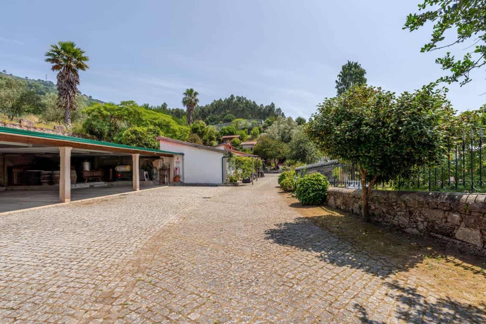 Fountain Retreat I Pool & Sports Escape – luxury villa in Minho Coast, Portugal – image 44