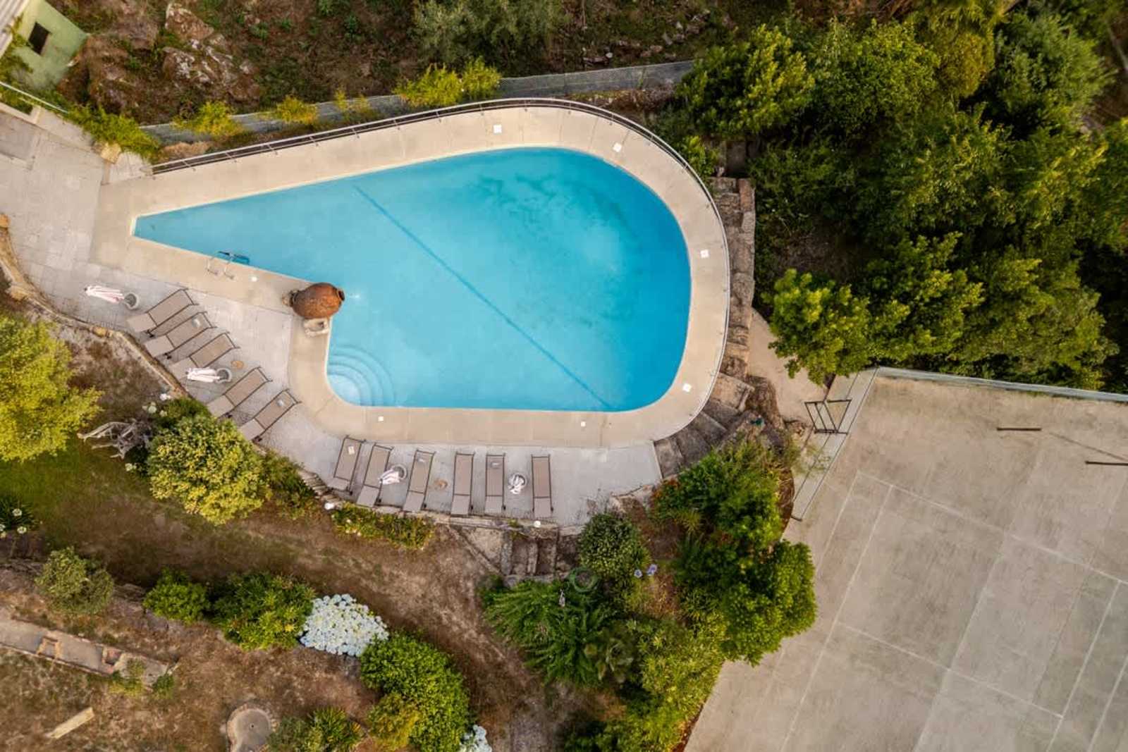 Fountain Retreat I Pool & Sports Escape – luxury villa in Minho Coast, Portugal – image 125