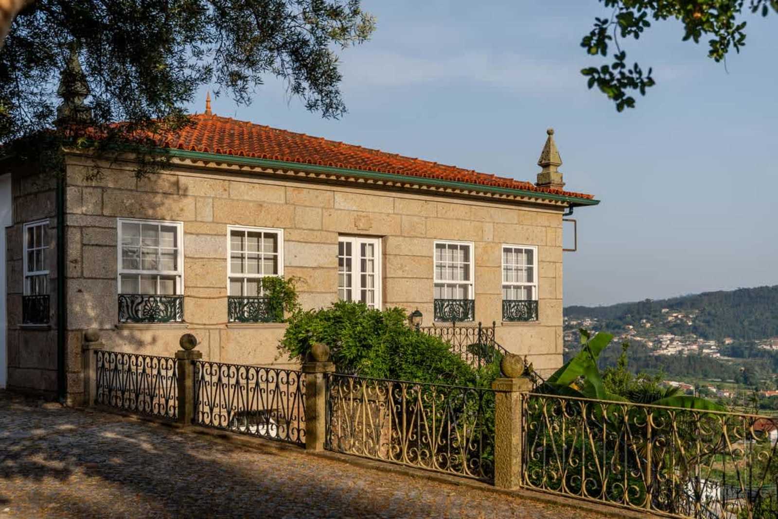 Fountain Retreat I Pool & Sports Escape – luxury villa in Minho Coast, Portugal – image 90