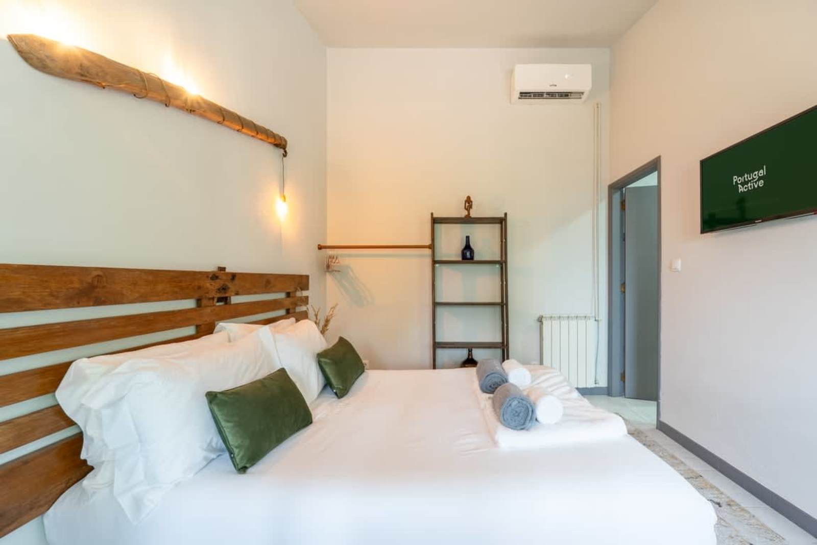 Fountain Retreat I Pool & Sports Escape – luxury villa in Minho Coast, Portugal – image 14