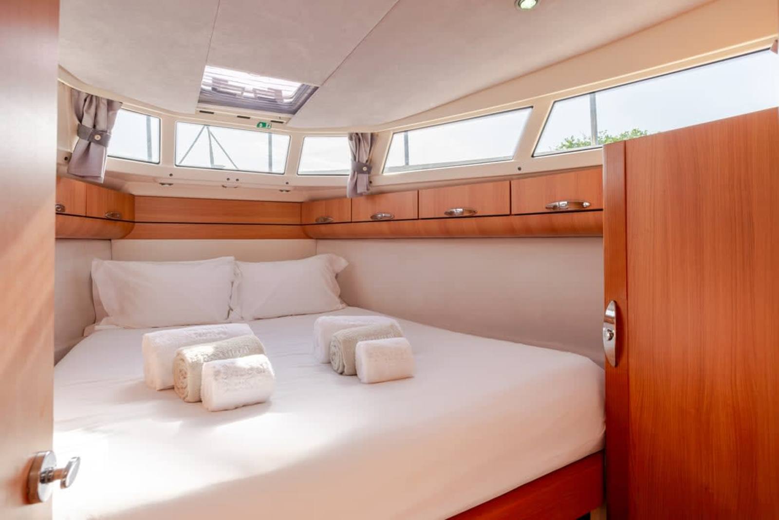Rose Dream Boat by Portugal Active – luxury villa in Minho Coast, Portugal – image 3
