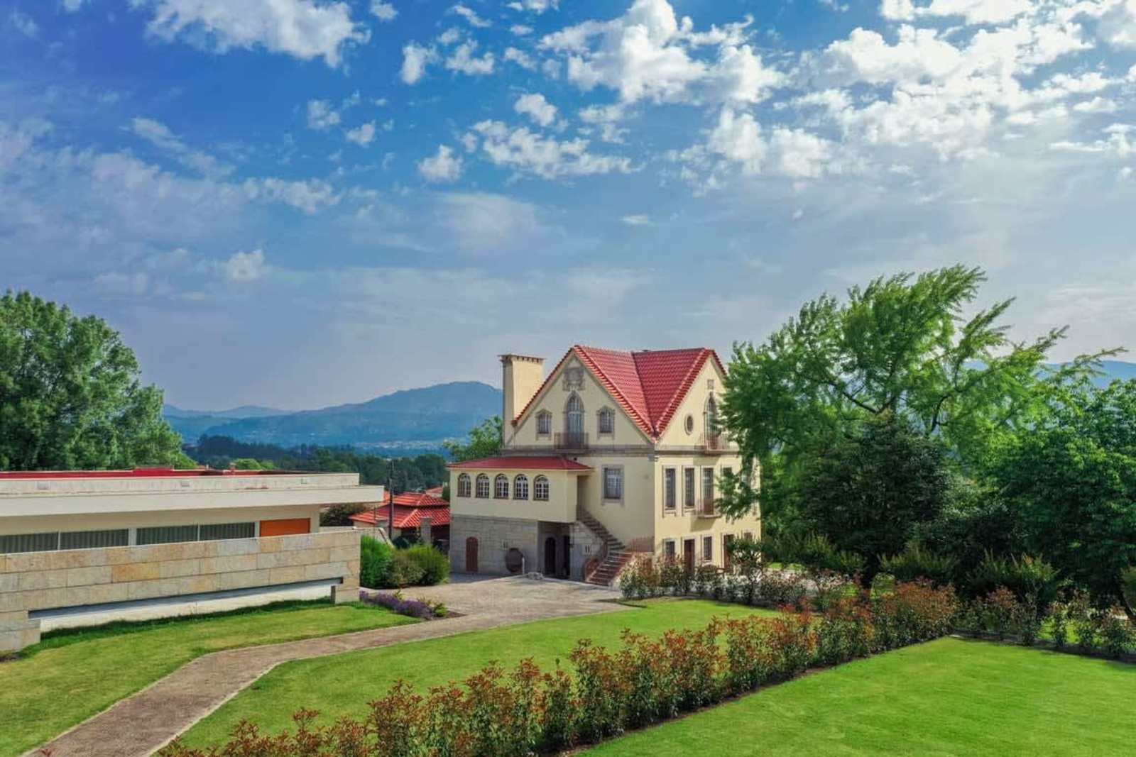 Luxury and Nature Retreat with Pool, Jacuzzi & BBQ – luxury villa in Minho Coast, Portugal – image 7