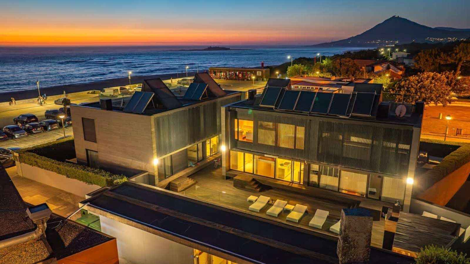 Moledo Front Beach with Sunset Views and Pool – luxury villa in Minho Coast, Portugal – image 11