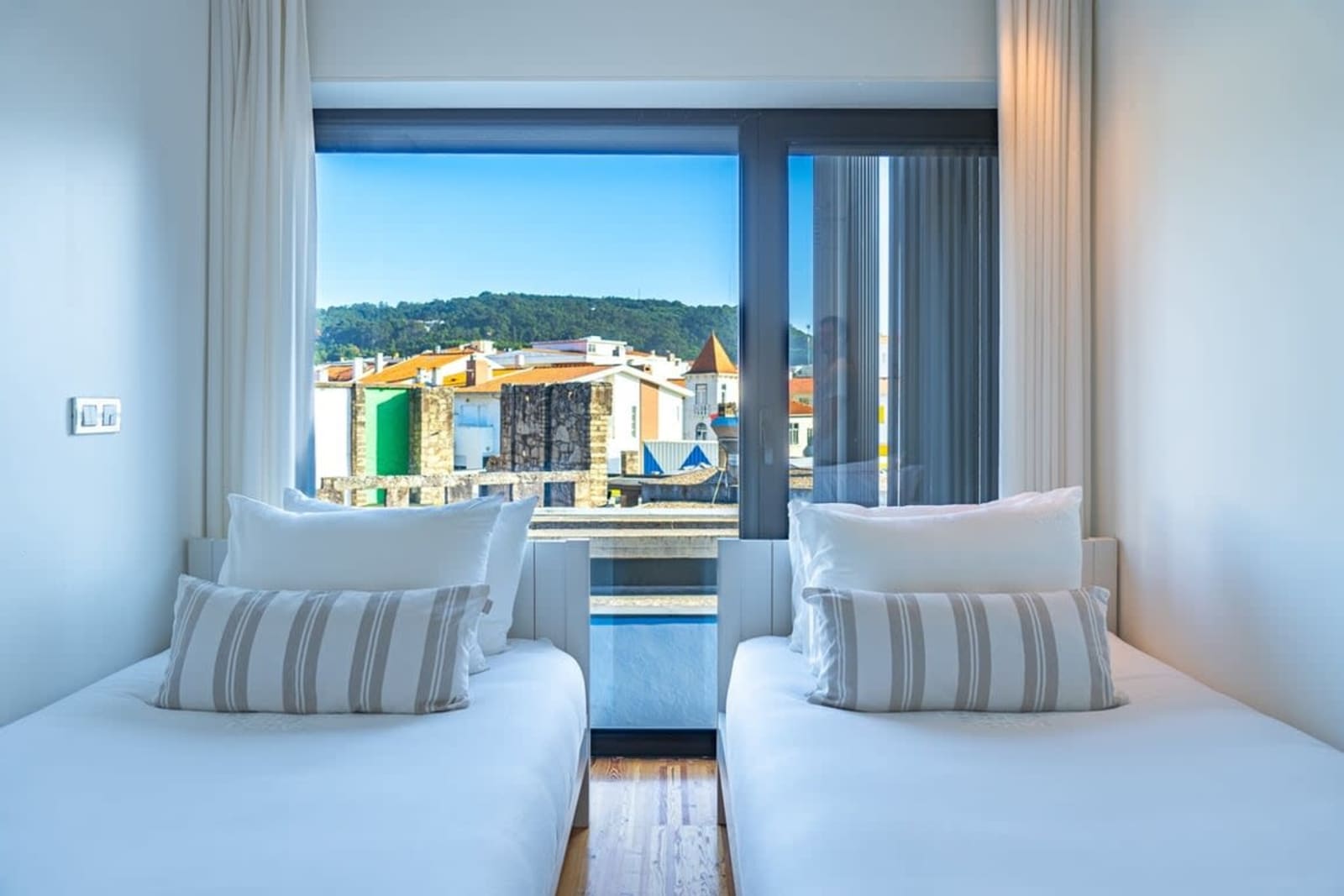 Moledo Front Beach with Sunset Views and Pool – luxury villa in Minho Coast, Portugal – image 36