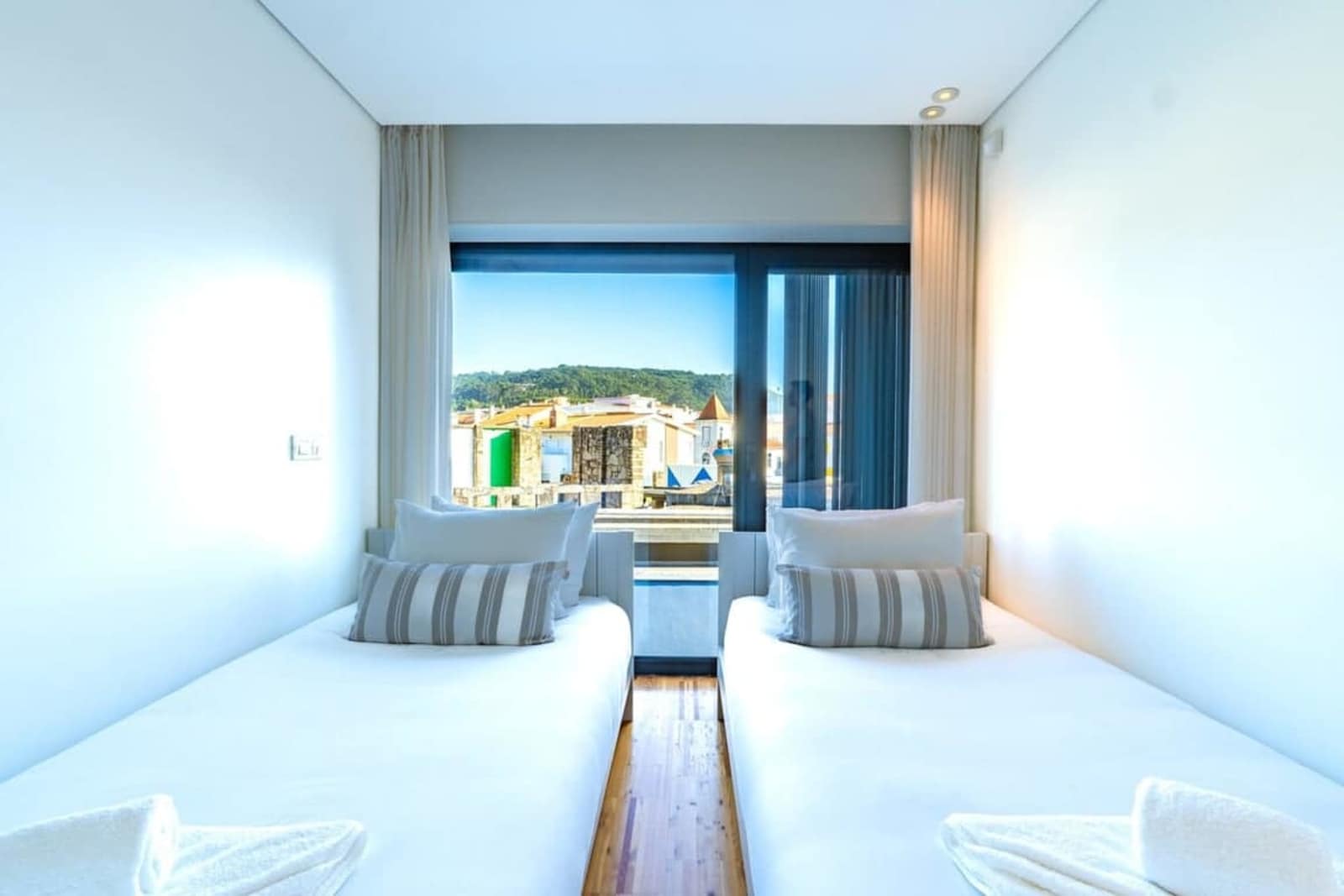 Moledo Front Beach with Sunset Views and Pool – luxury villa in Minho Coast, Portugal – image 37