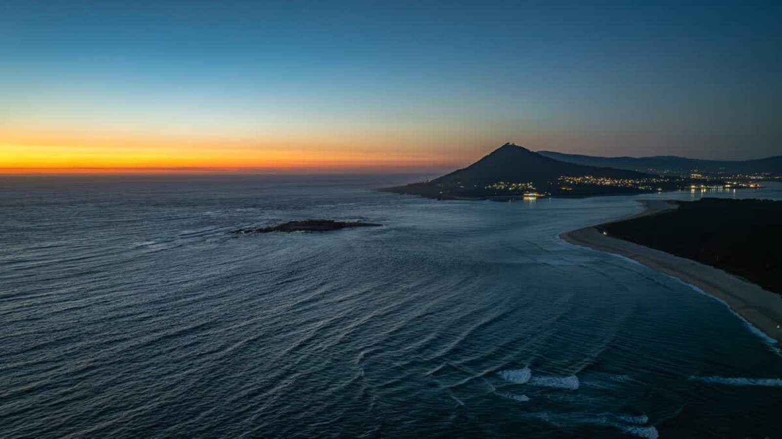 Moledo Front Beach with Sunset Views and Pool – luxury villa in Minho Coast, Portugal – image 84