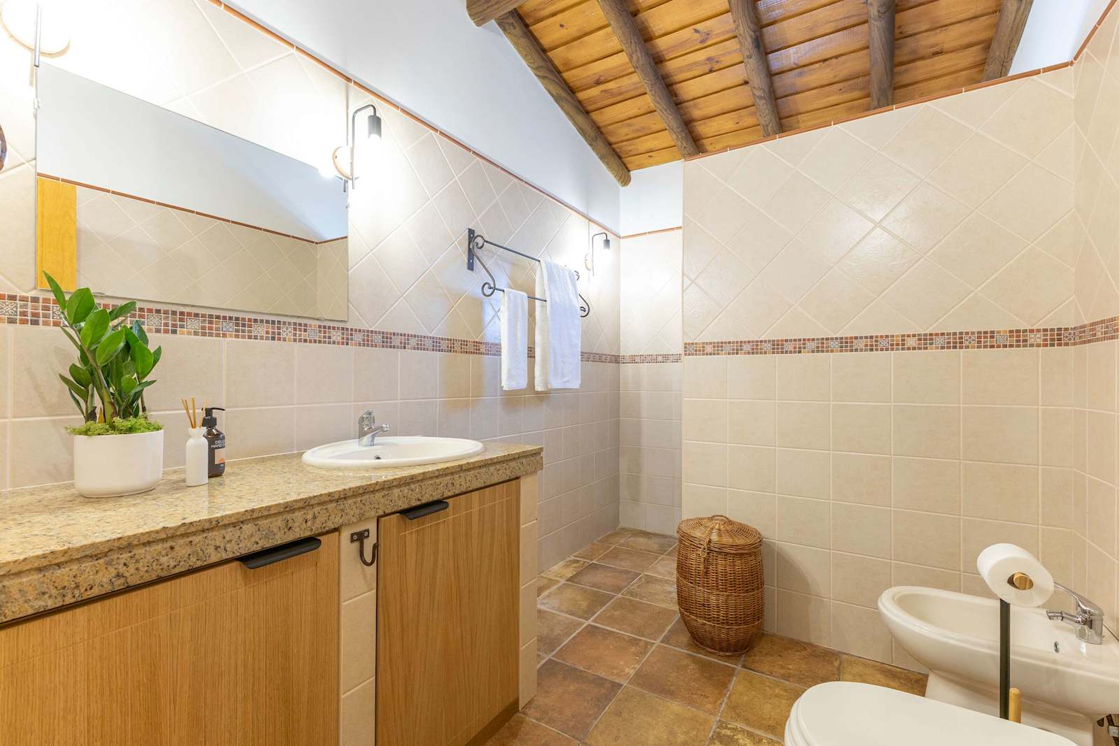 Alentejo Rural Farmhouse with Heated Pool & Total Privacy – luxury villa in Alentejo, Portugal – image 26