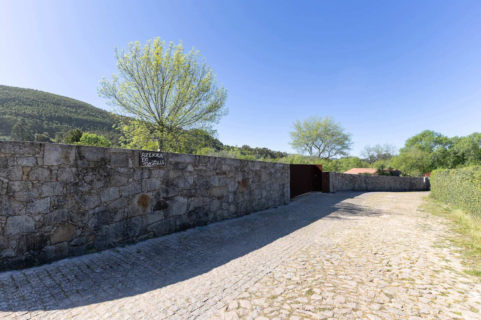 River Beach Loft · Bob Dylan at the Watermill – luxury villa in Minho Coast, Portugal – image 21