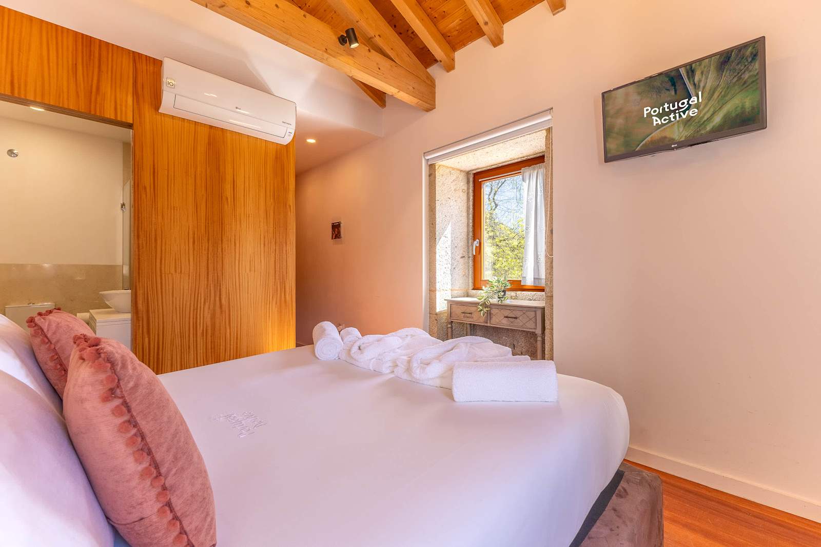 Riverside Watermill House · Private Beach Access – luxury villa in Minho Coast, Portugal – image 13