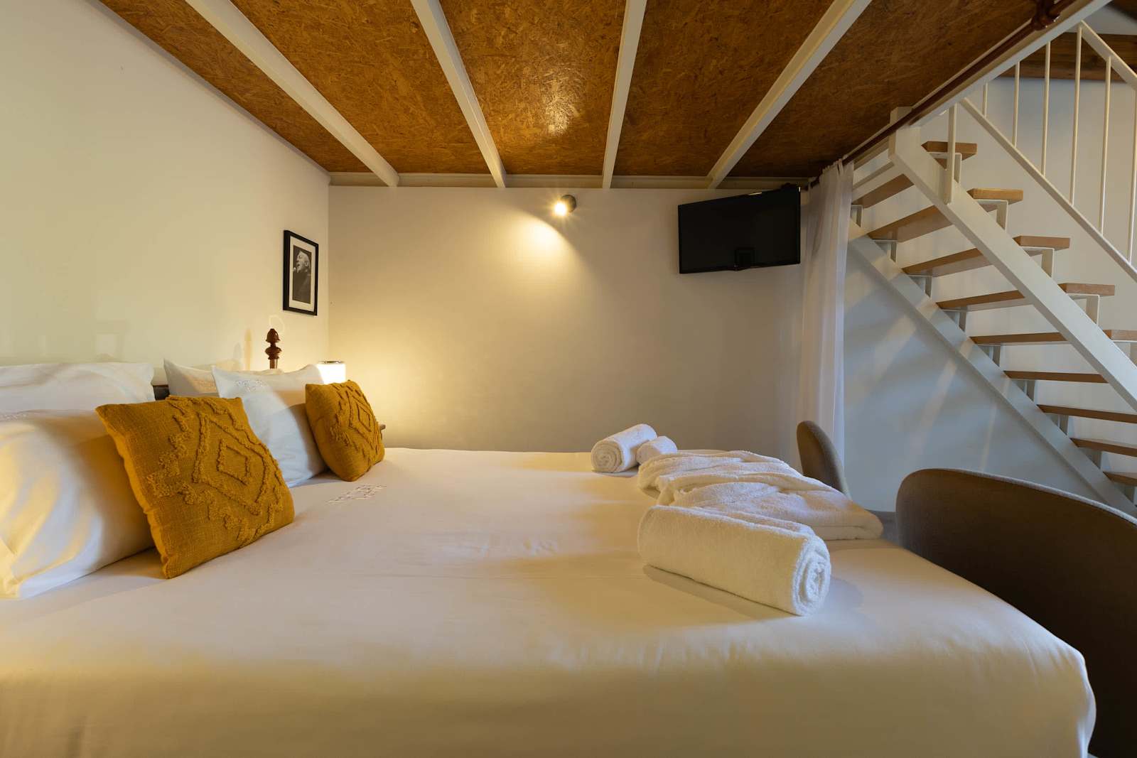 River Beach Suite · Joe Cocker at the Watermill – luxury villa in Minho Coast, Portugal – image 13