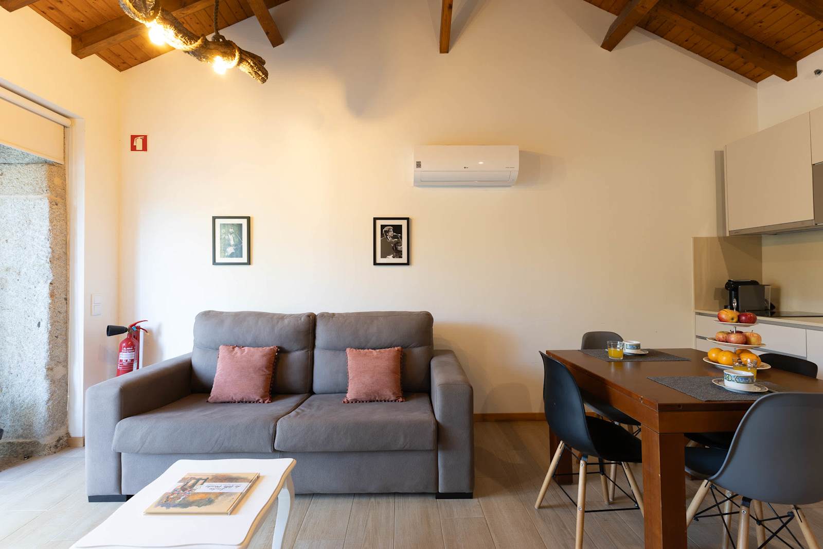 River Beach Loft · Bob Dylan at the Watermill – luxury villa in Minho Coast, Portugal – image 3