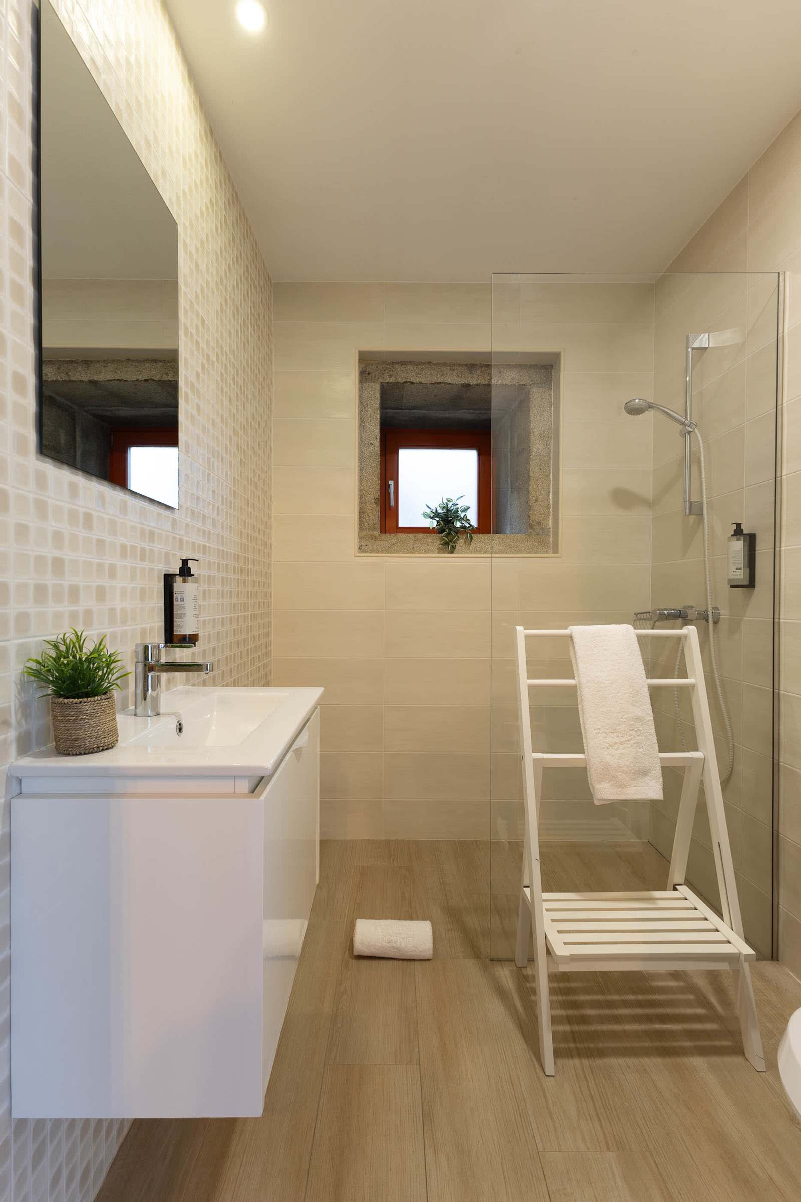 River Beach Loft · Bob Dylan at the Watermill – luxury villa in Minho Coast, Portugal – image 13