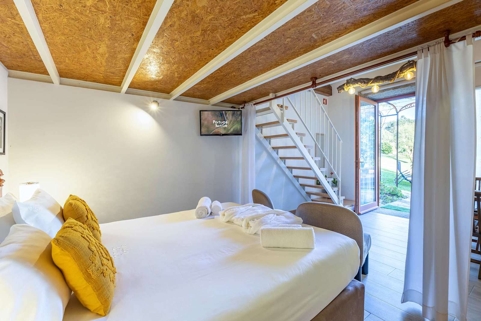 River Beach Suite · Joe Cocker at the Watermill – luxury villa in Minho Coast, Portugal – image 5