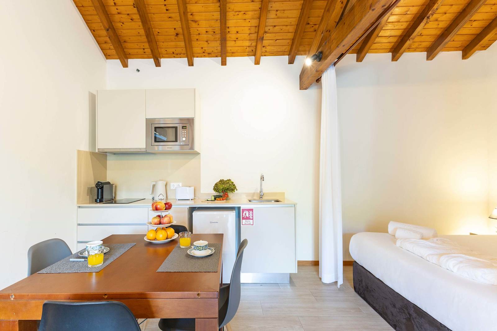 River Beach Loft · Bob Dylan at the Watermill – luxury villa in Minho Coast, Portugal – image 6