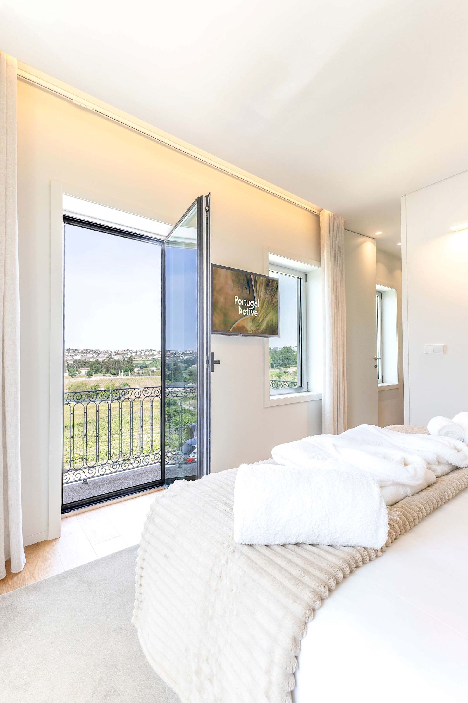 Alvarinho Villa – luxury villa in Porto and Douro, Portugal – image 31