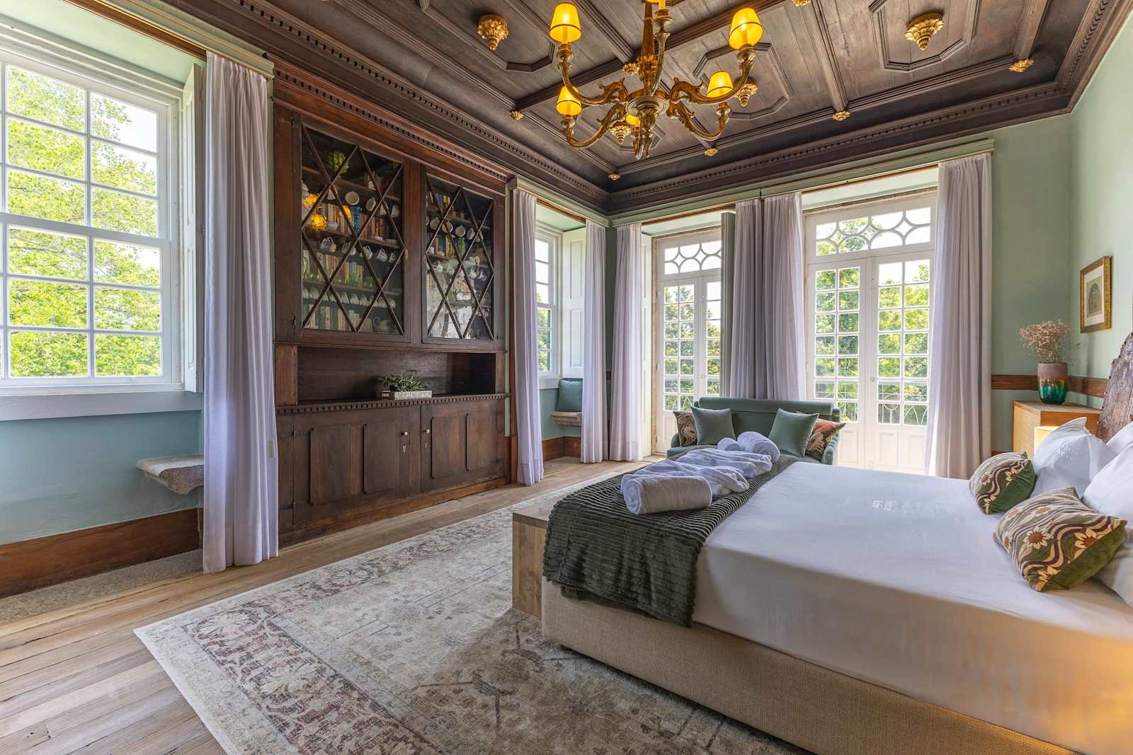 Carcavelos Manor House – luxury villa in Minho, Portugal – image 2