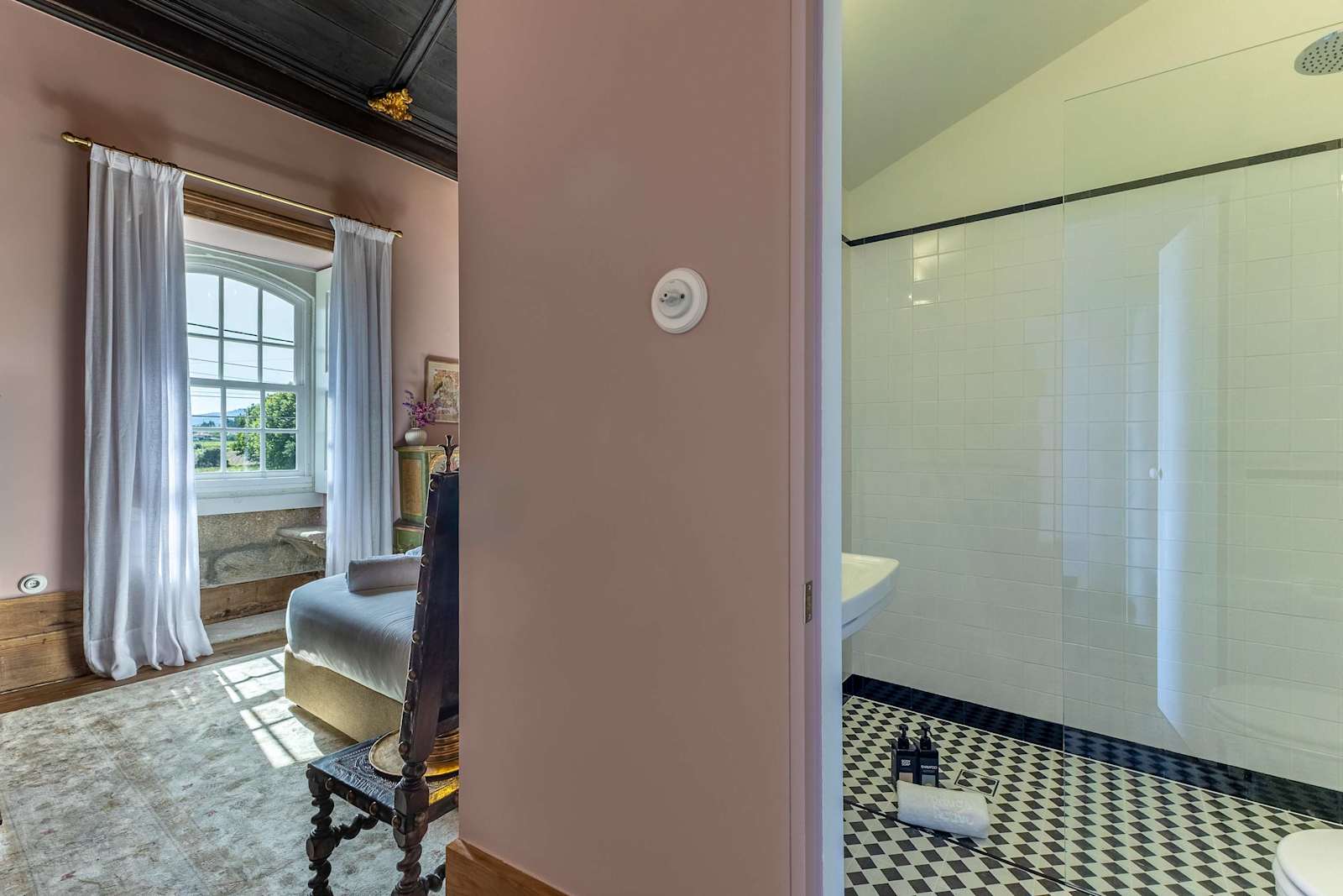 Carcavelos Manor House – luxury villa in Minho, Portugal – image 78