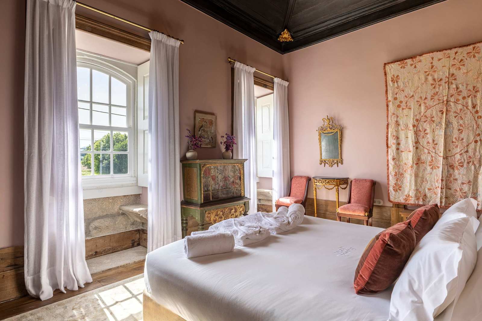 Carcavelos Manor House – luxury villa in Minho, Portugal – image 80