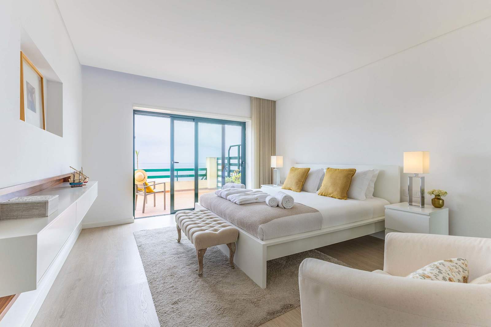 Sunset Cliffs – luxury villa in Lisbon, Portugal – image 2