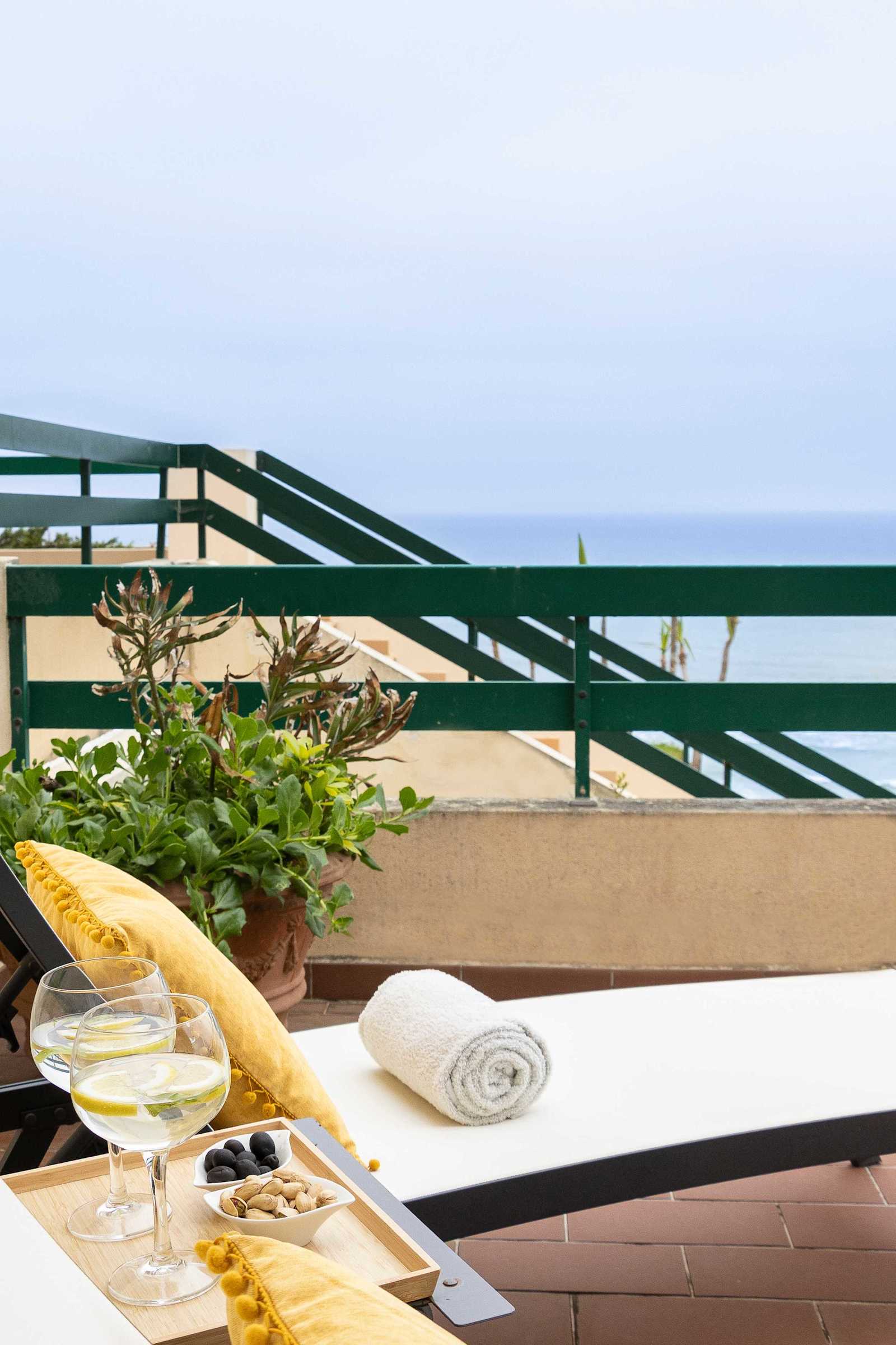 Sunset Cliffs – luxury villa in Lisbon, Portugal – image 46
