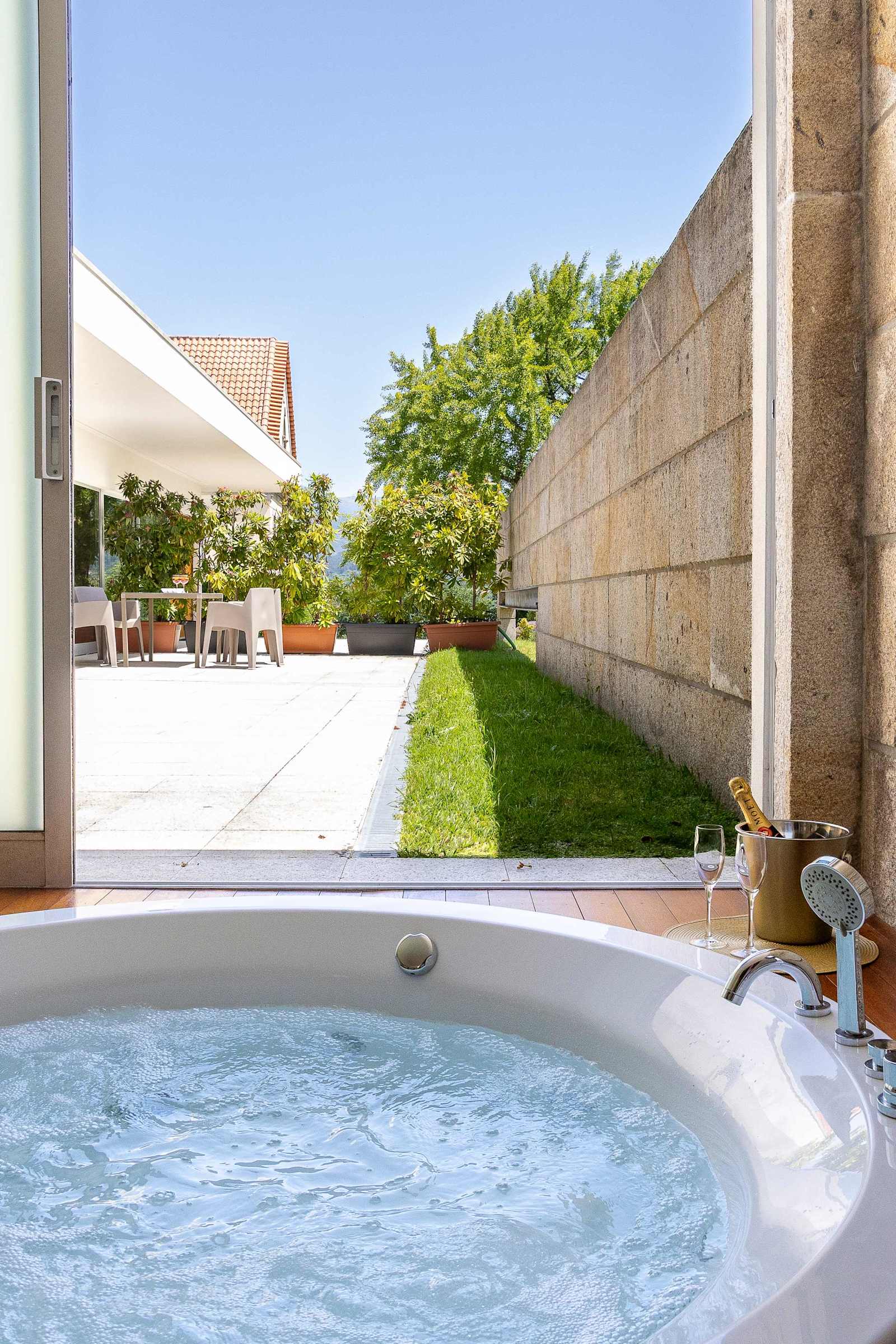 Luxury and Nature Retreat with Pool, Jacuzzi & BBQ – luxury villa in Minho Coast, Portugal – image 47