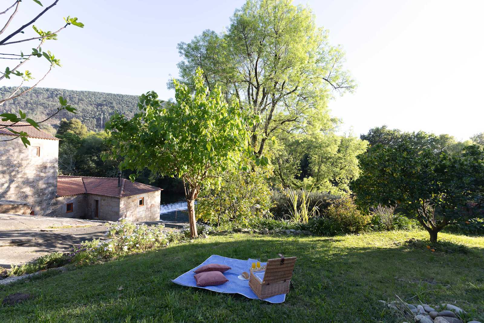 River Beach Loft · Bob Dylan at the Watermill – luxury villa in Minho Coast, Portugal – image 17