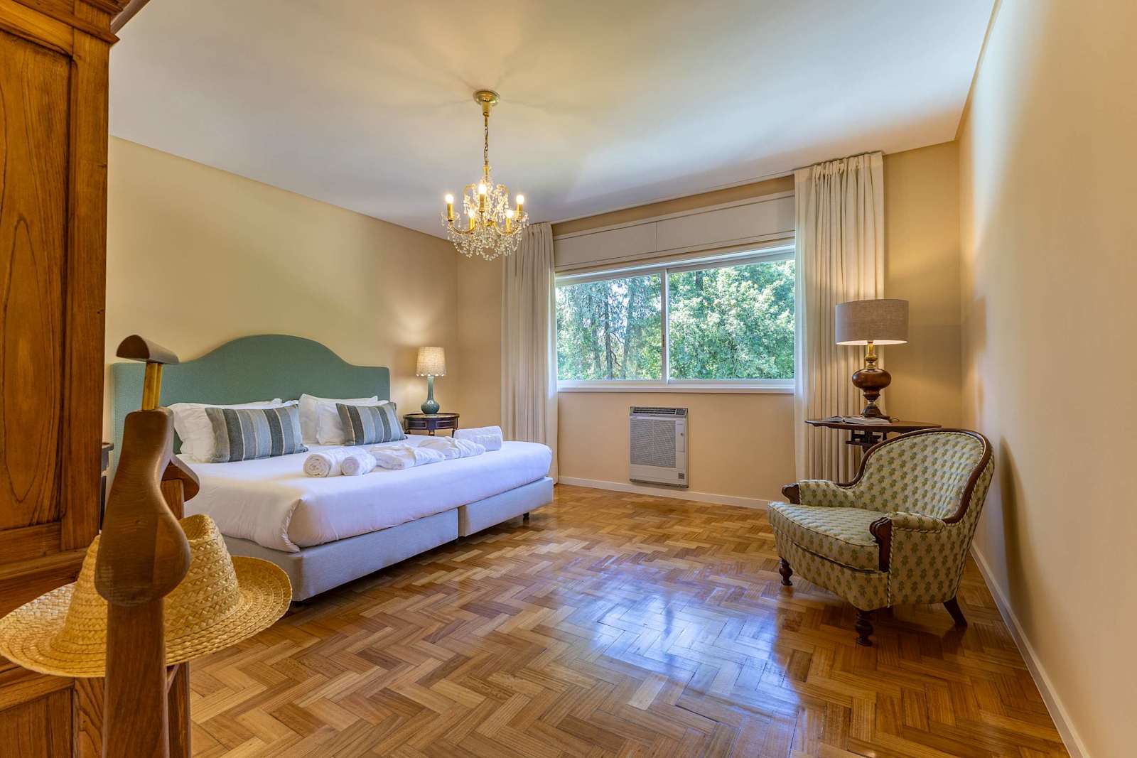 Abreu Retreat Palace I Luxury Elegance and Leisure Villa – luxury villa in Minho Coast, Portugal – image 28