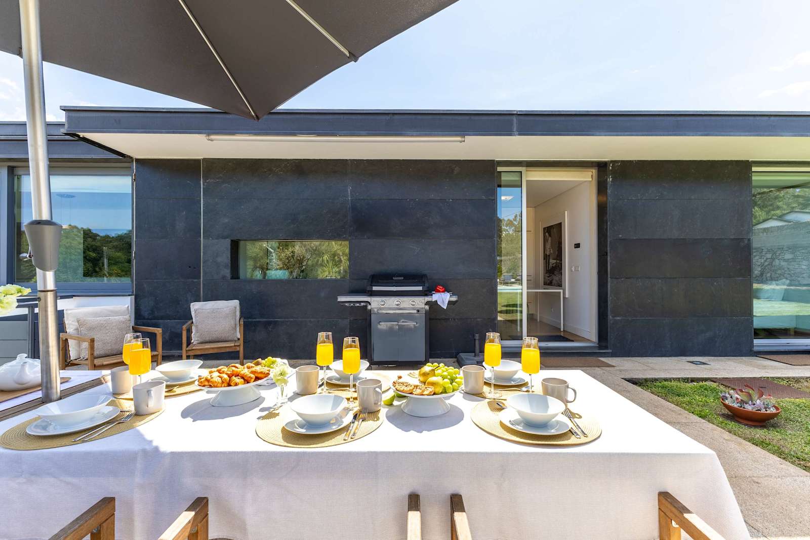 Villa Aura · Sauna, Gym, 5min Beach & City – luxury villa in Minho Coast, Portugal – image 15