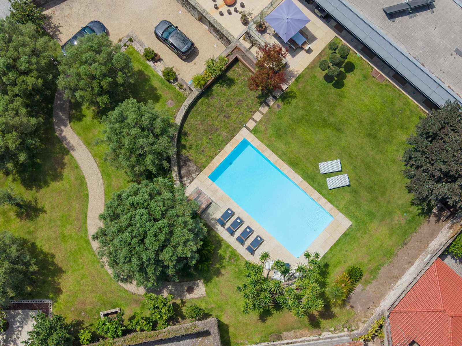 Villa Aura · Sauna, Gym, 5min Beach & City – luxury villa in Minho Coast, Portugal – image 22
