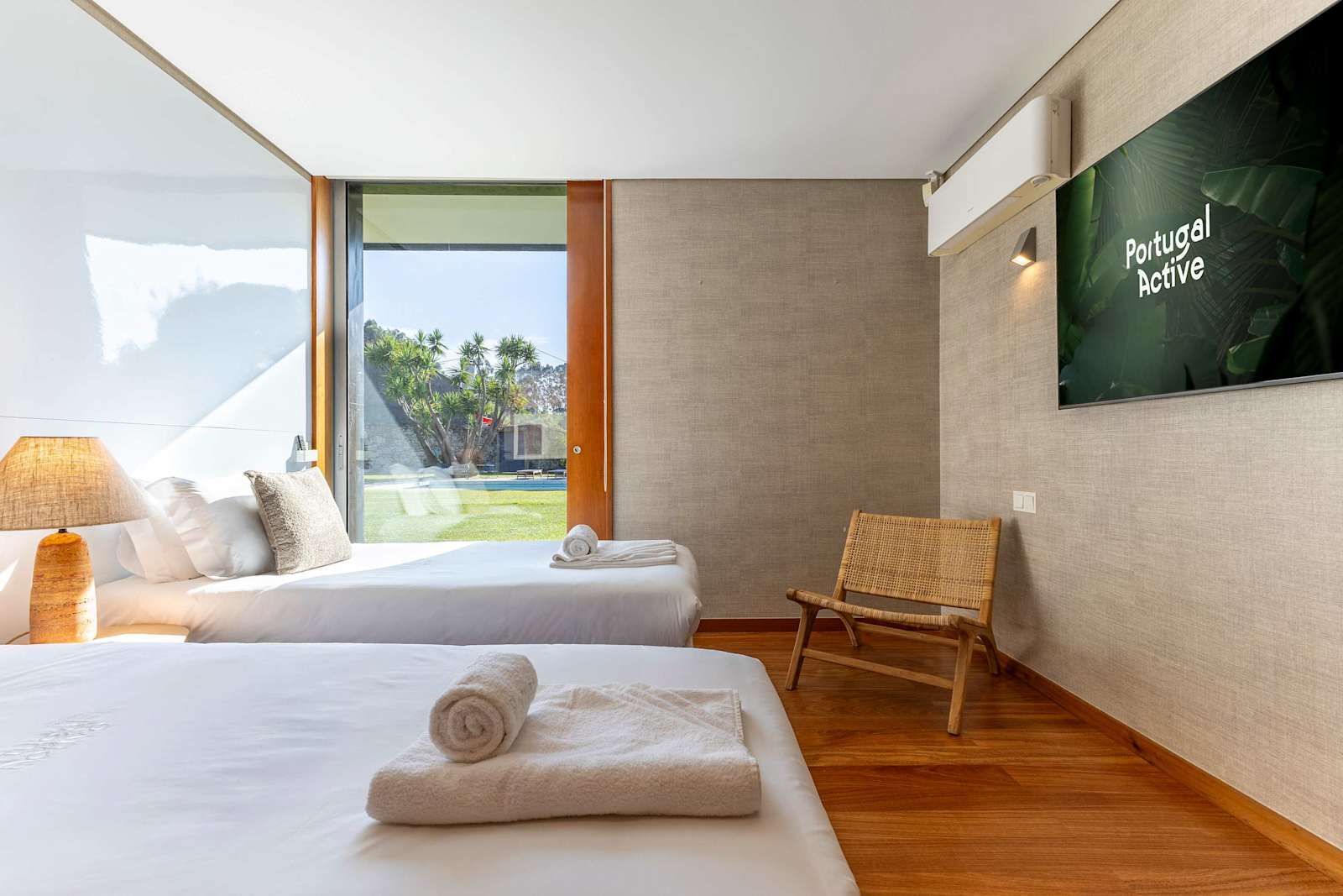 Villa Aura · Sauna, Gym, 5min Beach & City – luxury villa in Minho Coast, Portugal – image 39