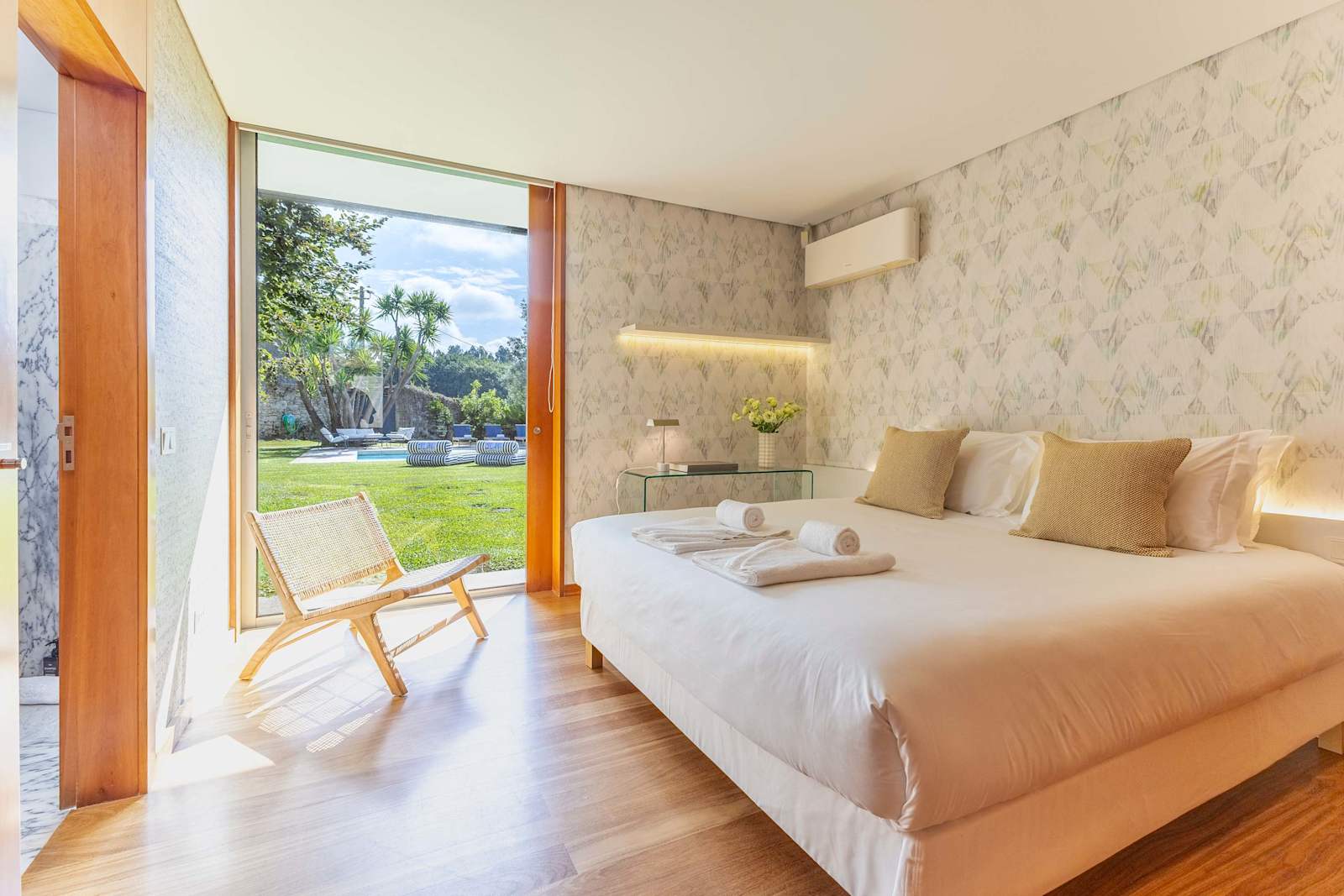 Villa Aura · Sauna, Gym, 5min Beach & City – luxury villa in Minho Coast, Portugal – image 46