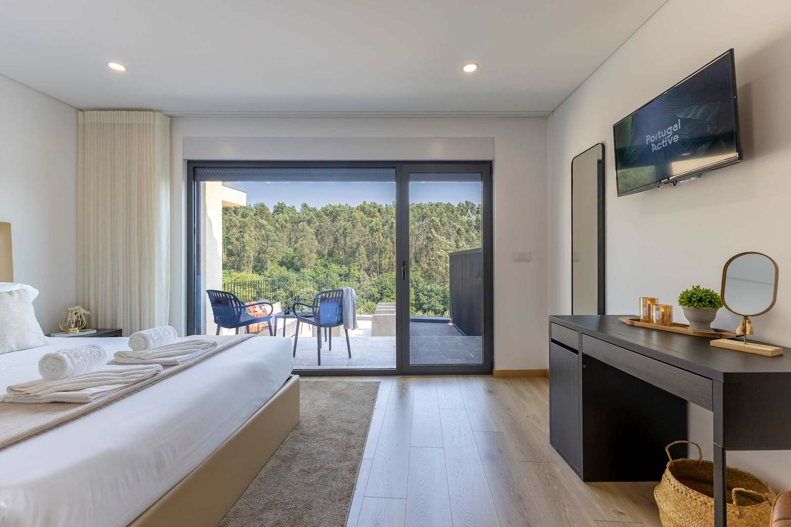 7 Suites & Pool, Geres Gateway - Portugal Active – luxury villa in Minho Coast, Portugal – image 13