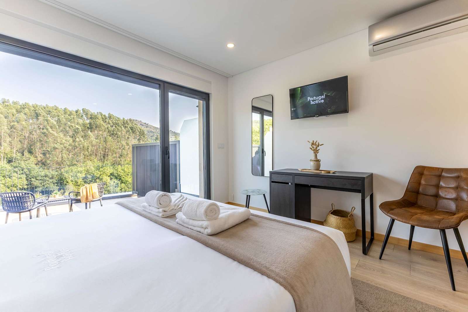 7 Suites & Pool, Geres Gateway - Portugal Active – luxury villa in Minho Coast, Portugal – image 5