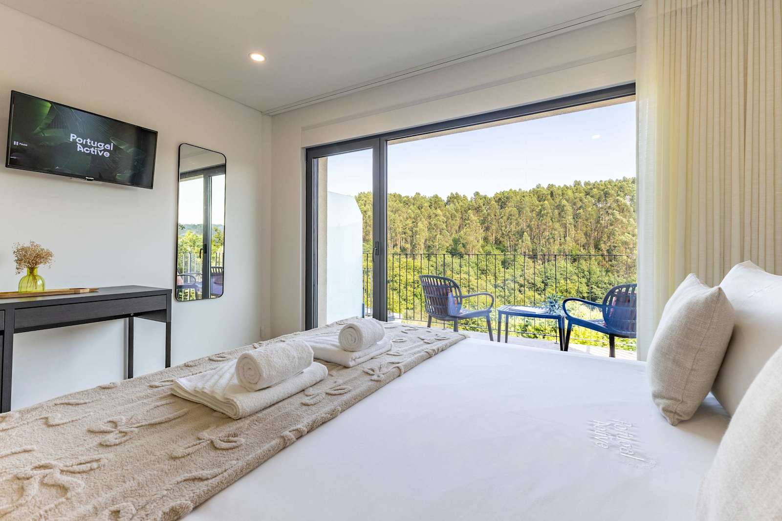 7 Suites & Pool, Geres Gateway - Portugal Active – luxury villa in Minho Coast, Portugal – image 27