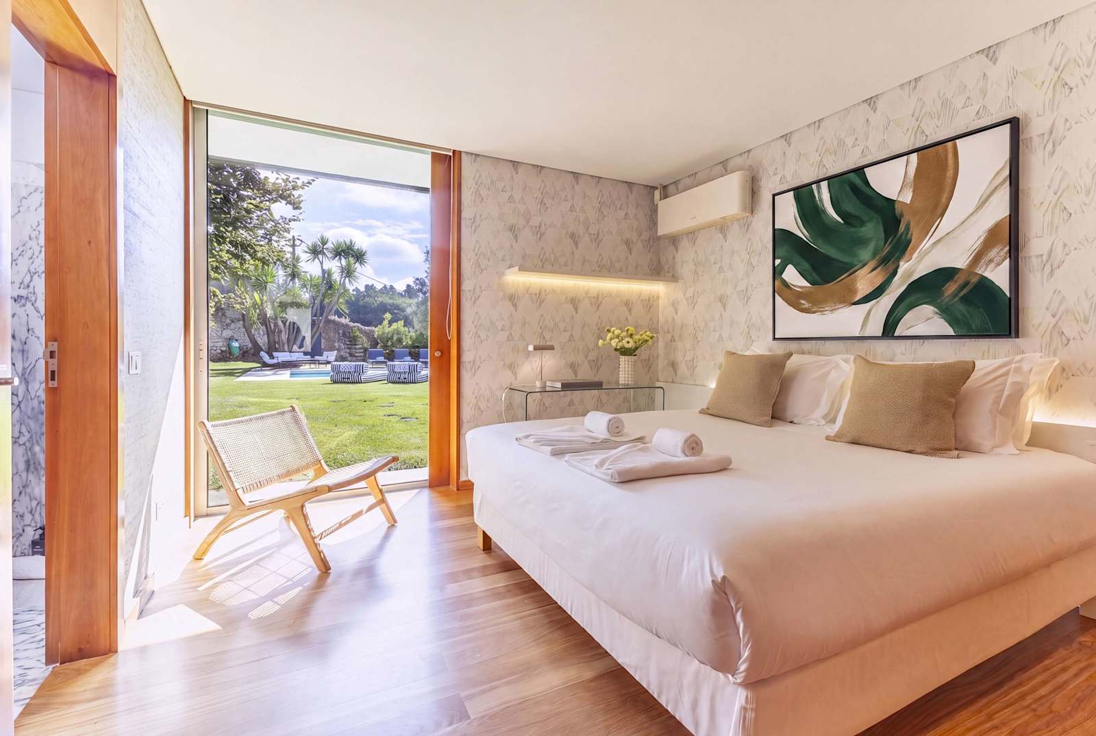 Villa Aura – luxury villa in Minho, Portugal – image 44