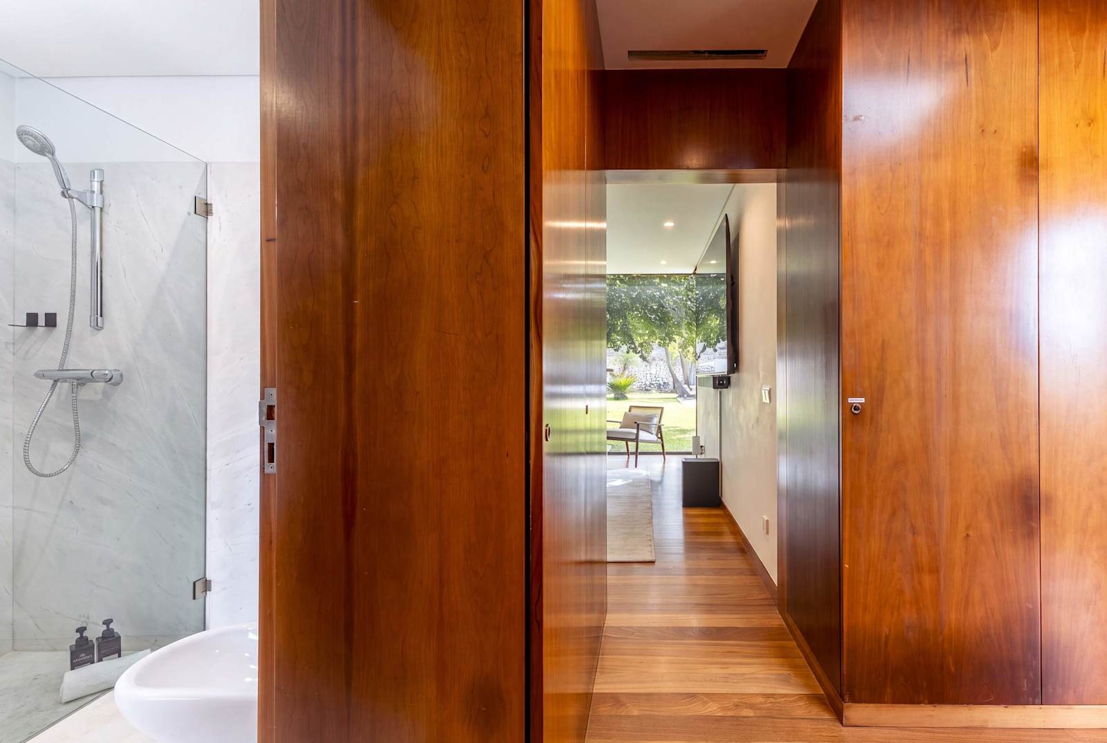 Villa Aura – luxury villa in Minho, Portugal – image 39