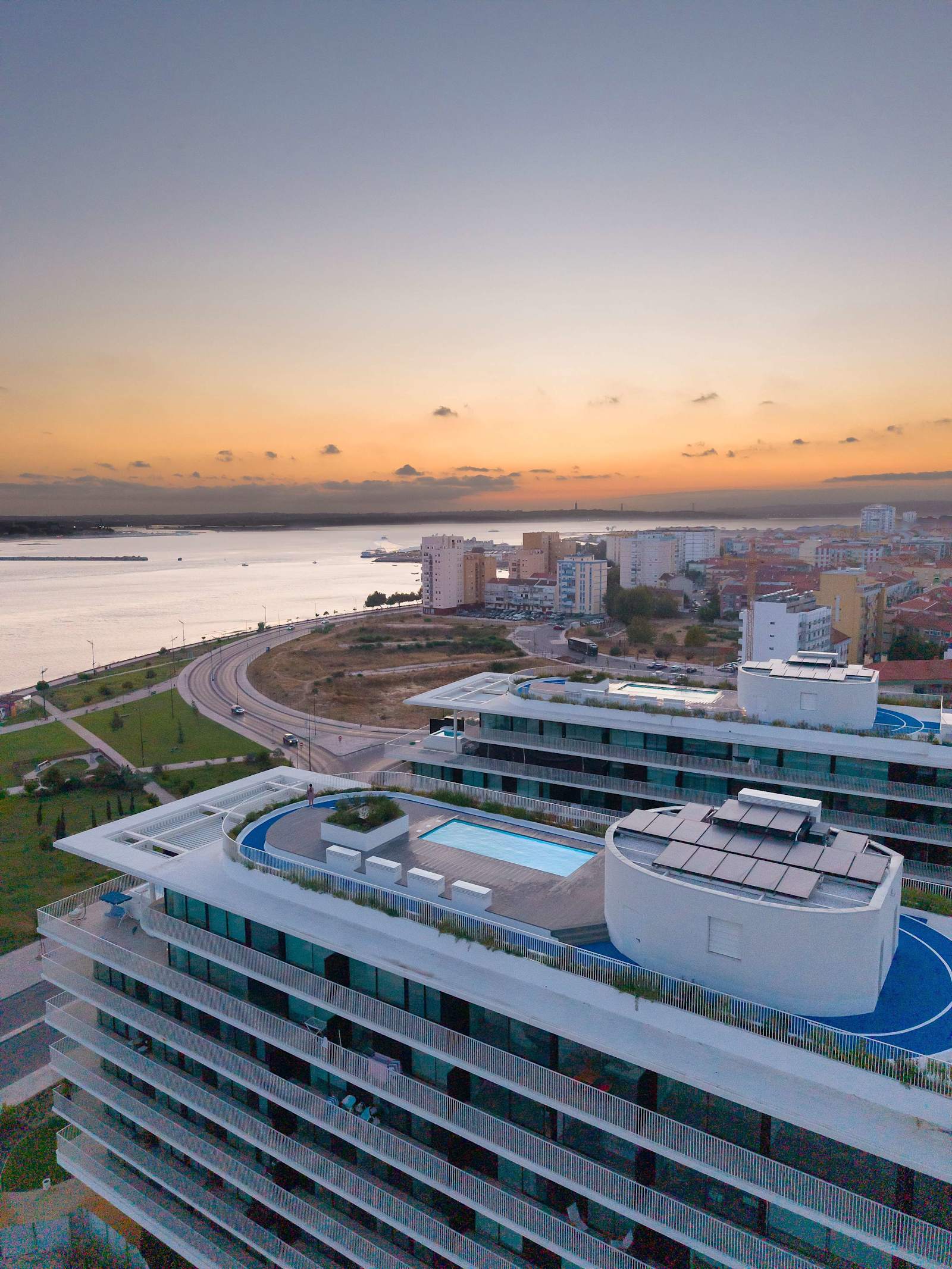 Sky Pool Luxury by Portugal Active – luxury villa in Lisbon, Portugal – image 38