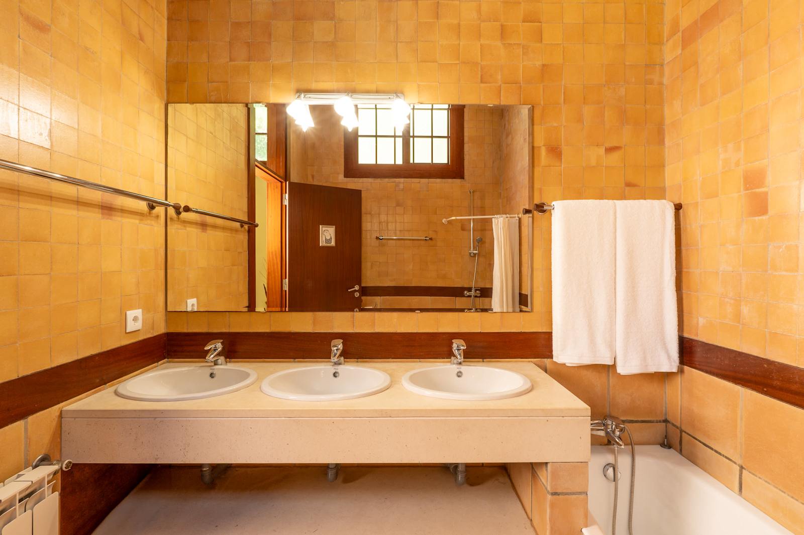 Farmhouse – luxury villa in Minho, Portugal – image 60