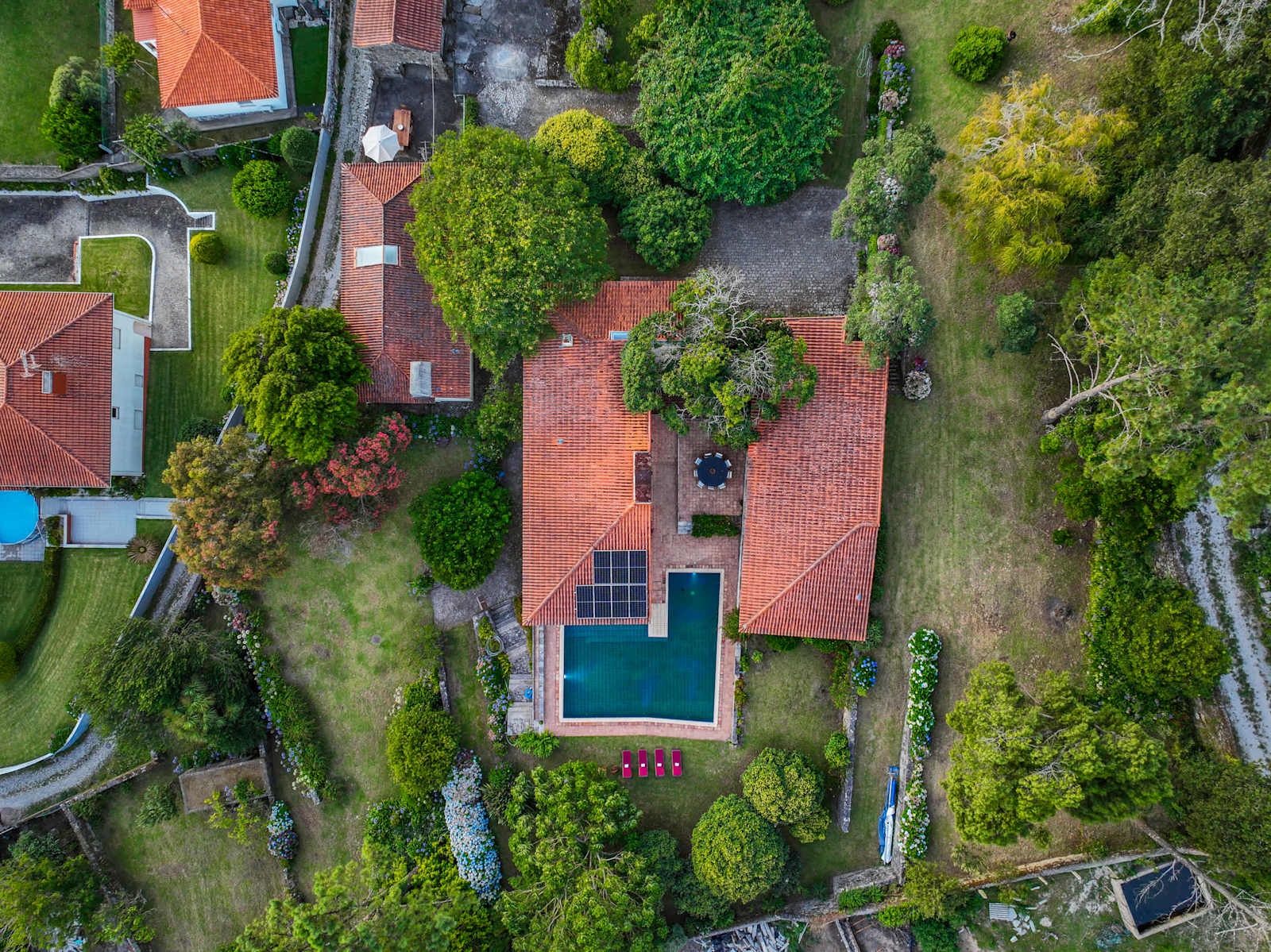 Farmhouse – luxury villa in Minho, Portugal – image 19