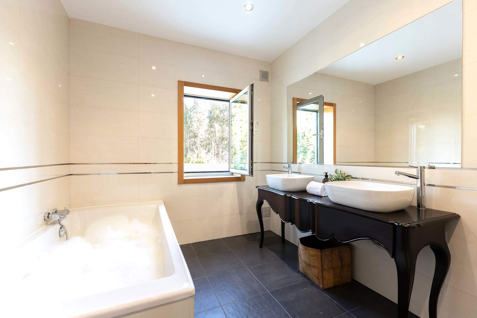 Hábitos Lodge – luxury villa in Minho, Portugal – image 30