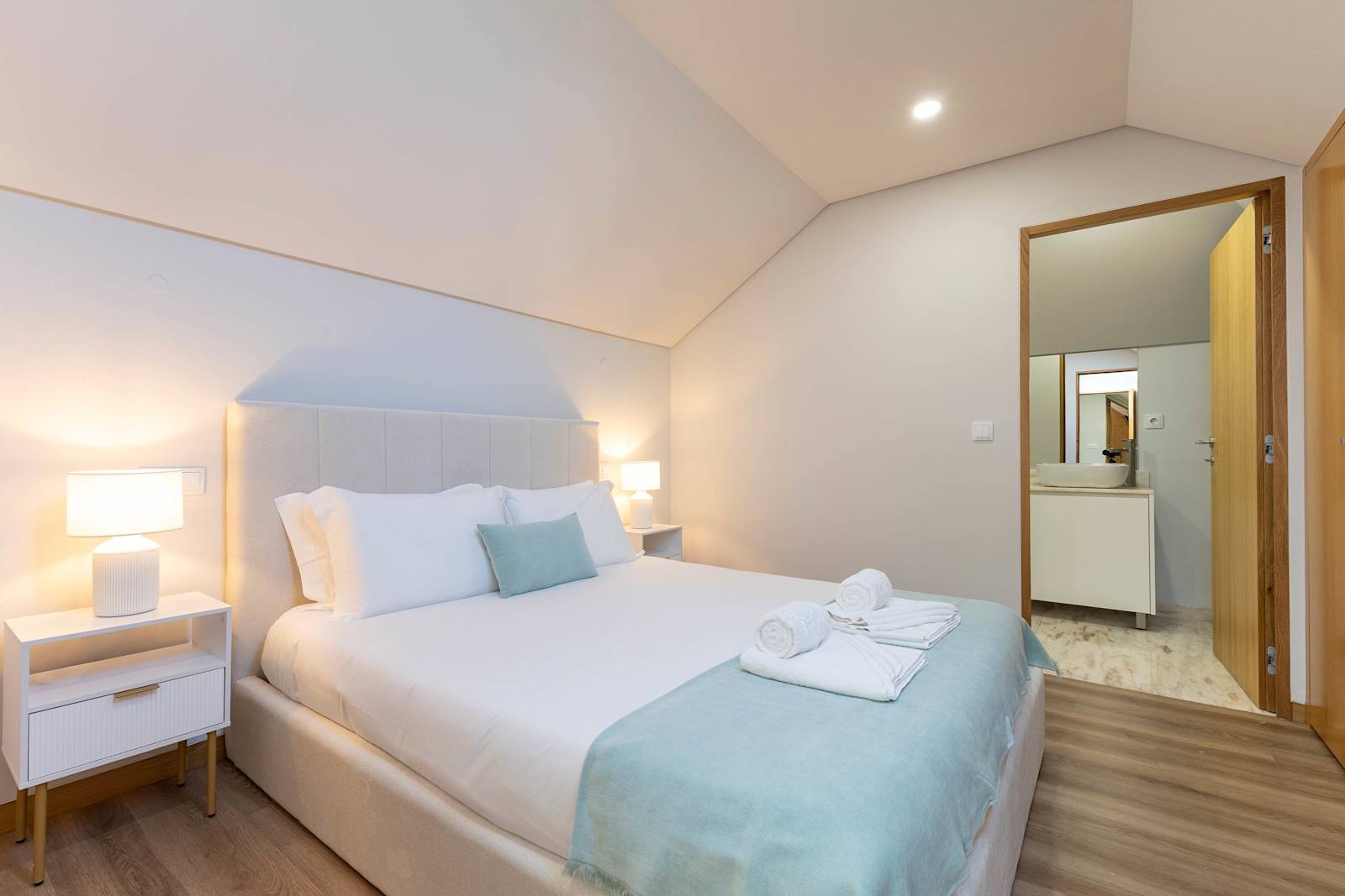 Central Pearl Duplex – luxury villa in Minho, Portugal – image 16