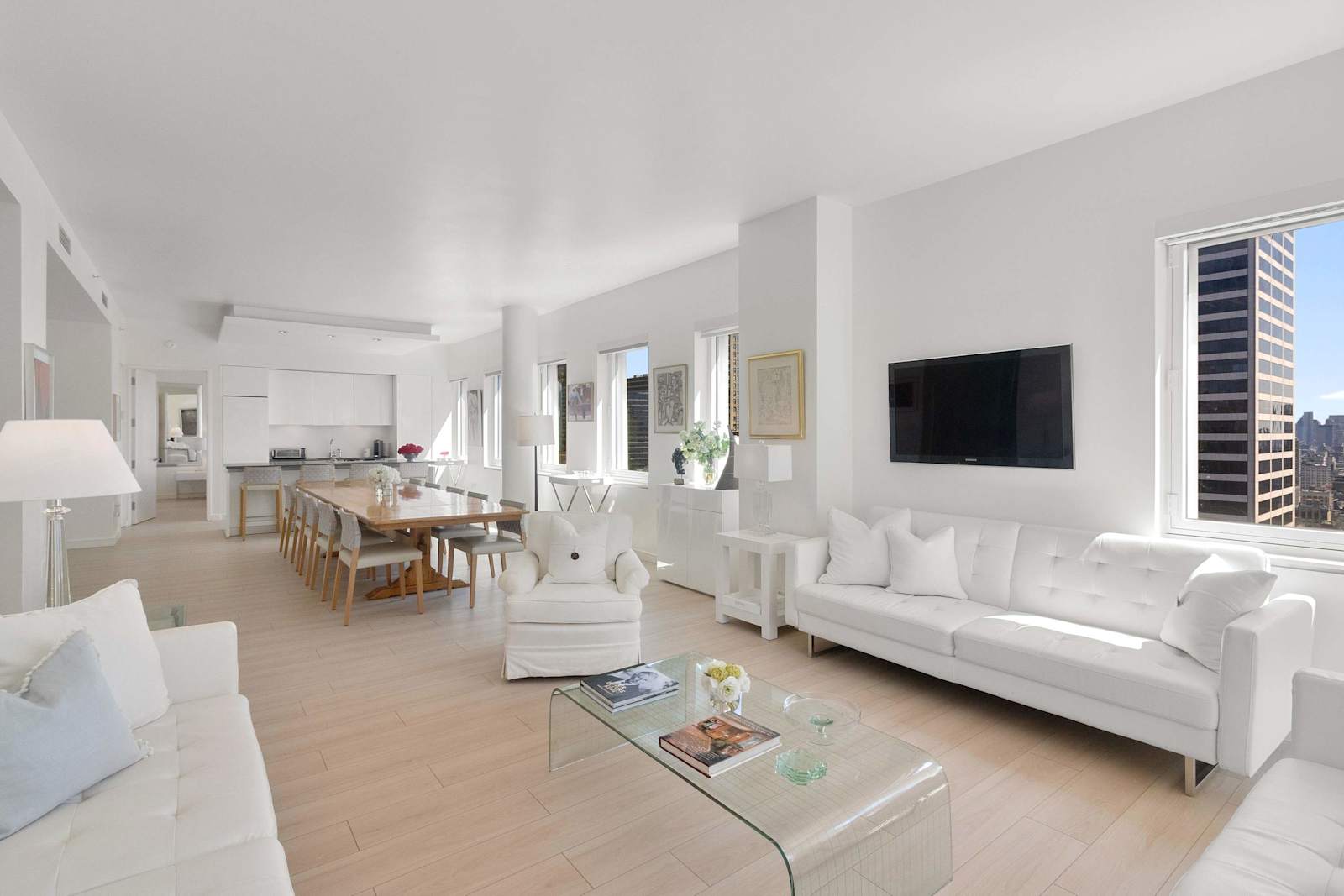 Corporate Penthouse — photo 2