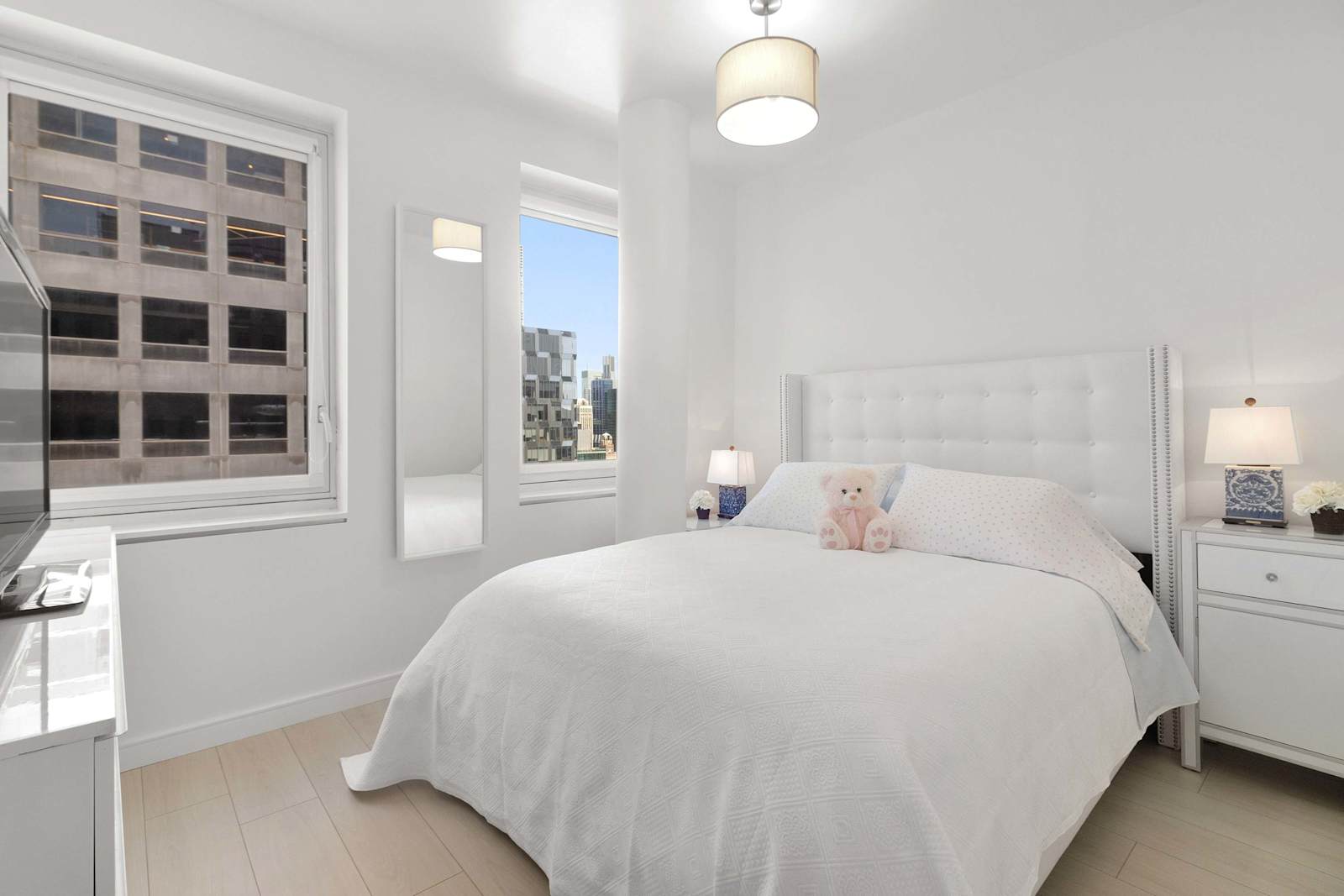 Corporate Penthouse — photo 13