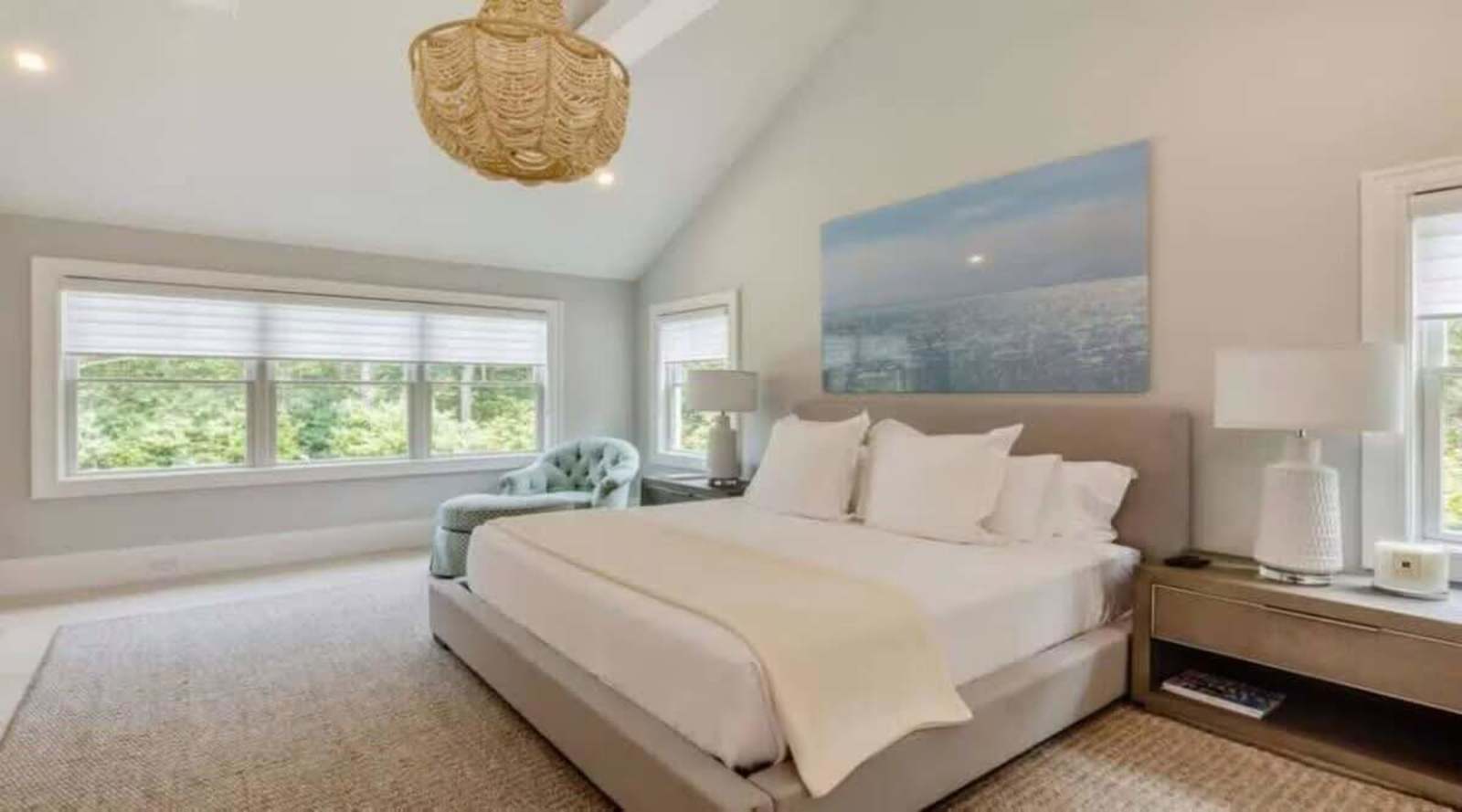 Six-Bedroom Designer Home — photo 16