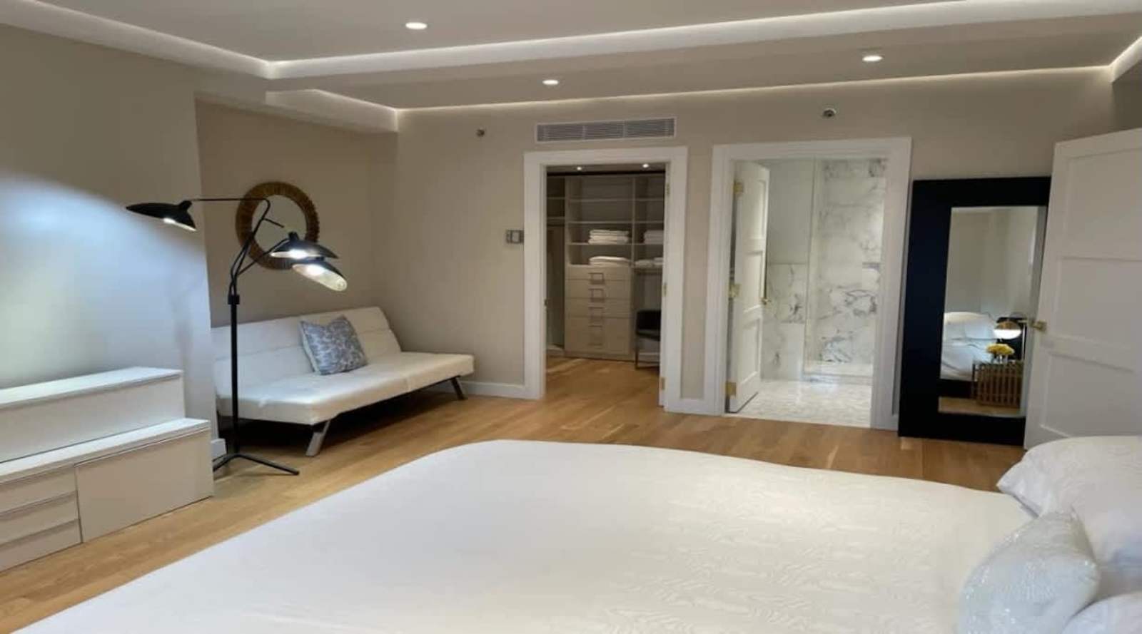 Fifth Avenue Residence — photo 8